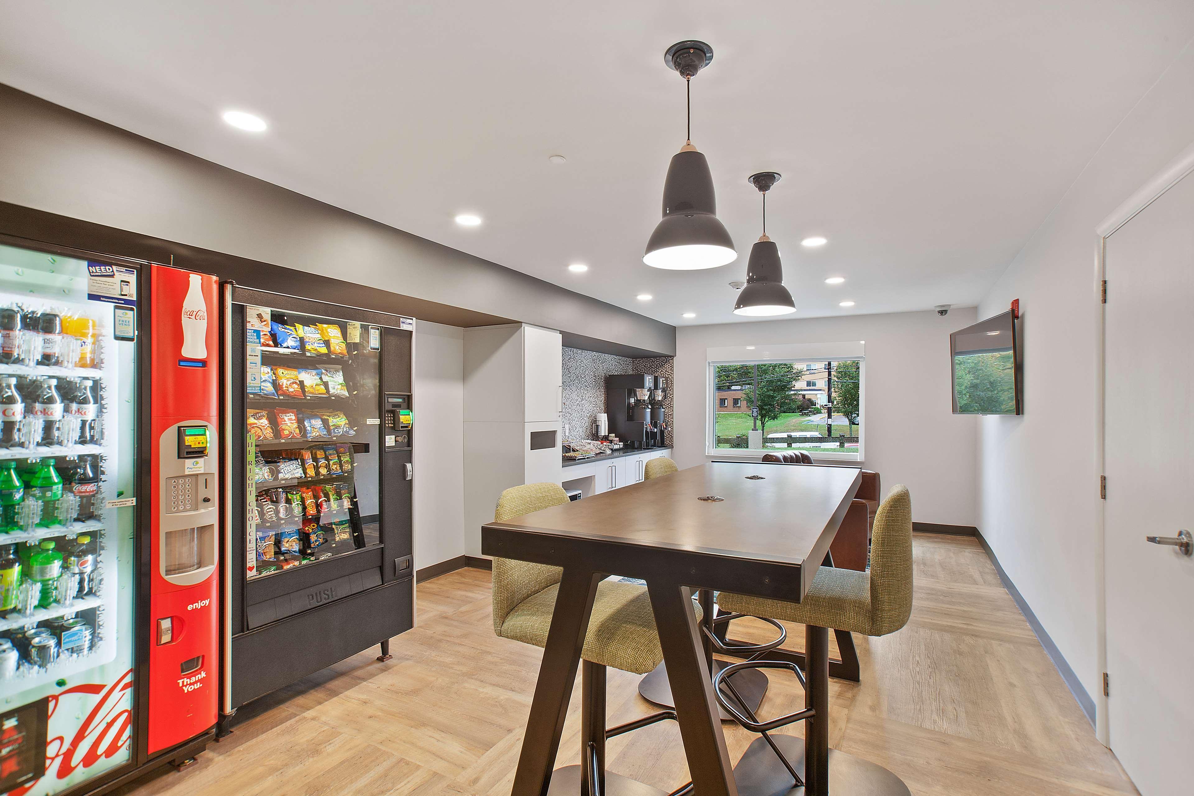 Vista Lobby Extended Stay America Suites San Jose Milpitas McCarthy Ranc