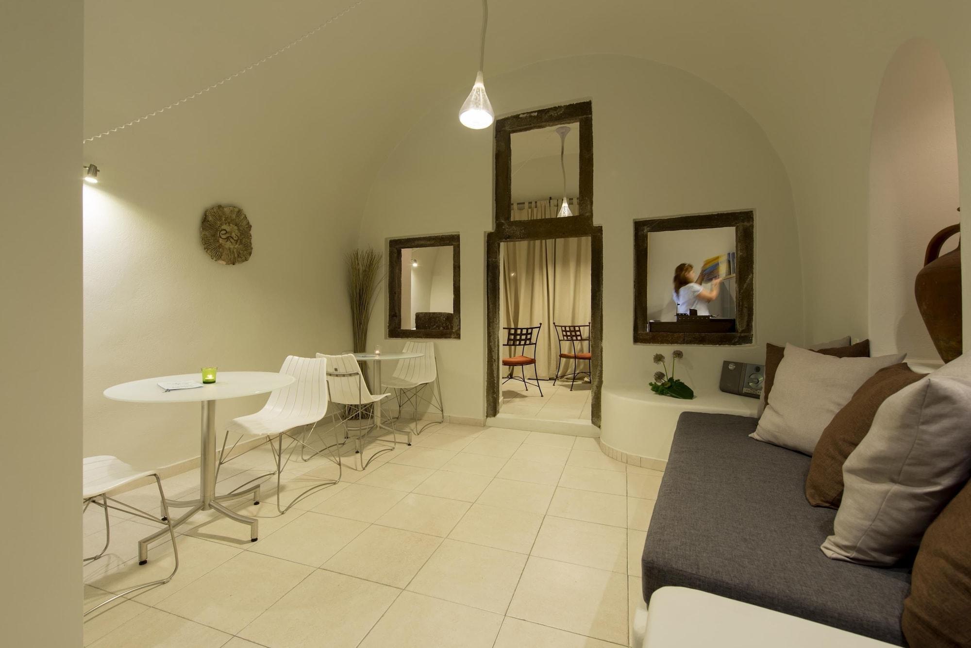 Vista Lobby Gorgona Villas