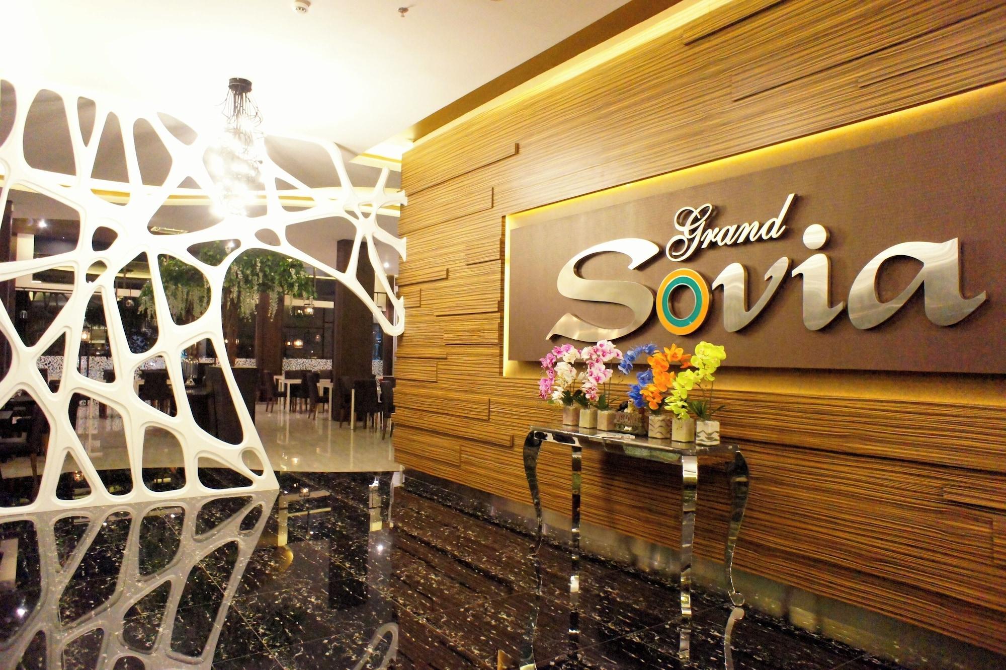 Vista Lobby Grand Sovia Hotel