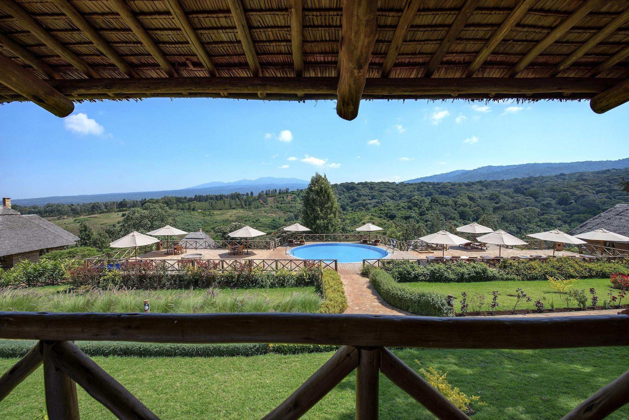 Vista Piscina Neptune Ngorongoro Luxury Lodge