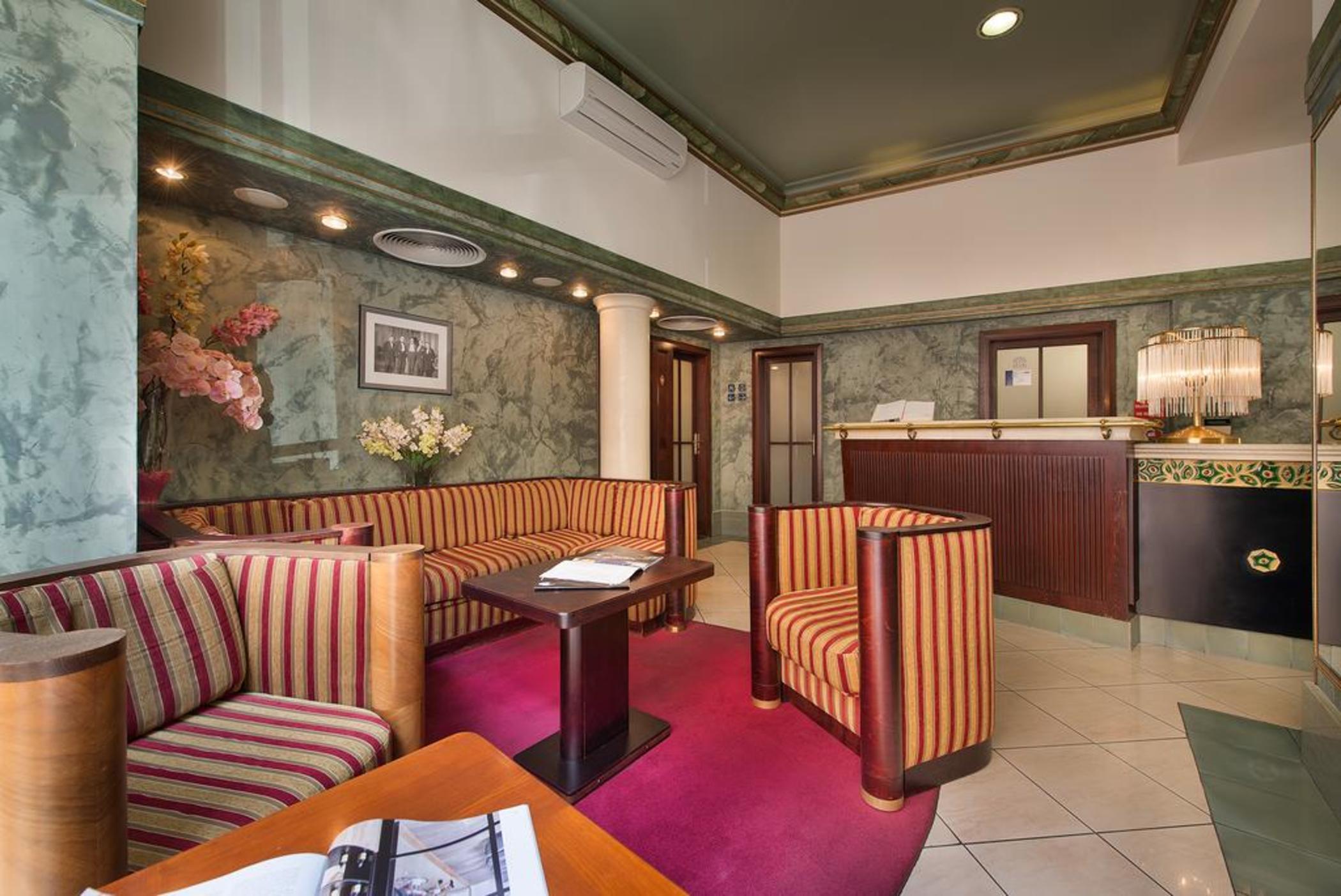 Vista Lobby EA Hotel Royal Esprit