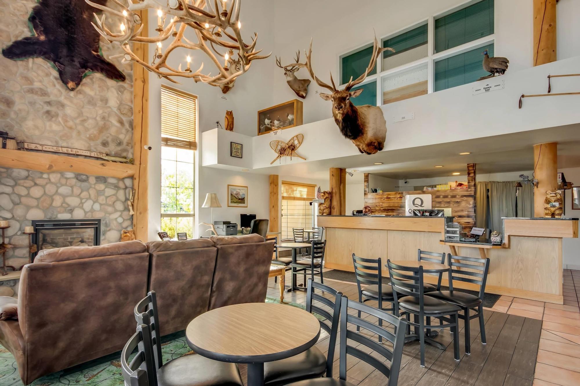 Vista Lobby Quality Inn Belgrade - Bozeman Yellowstone Airport