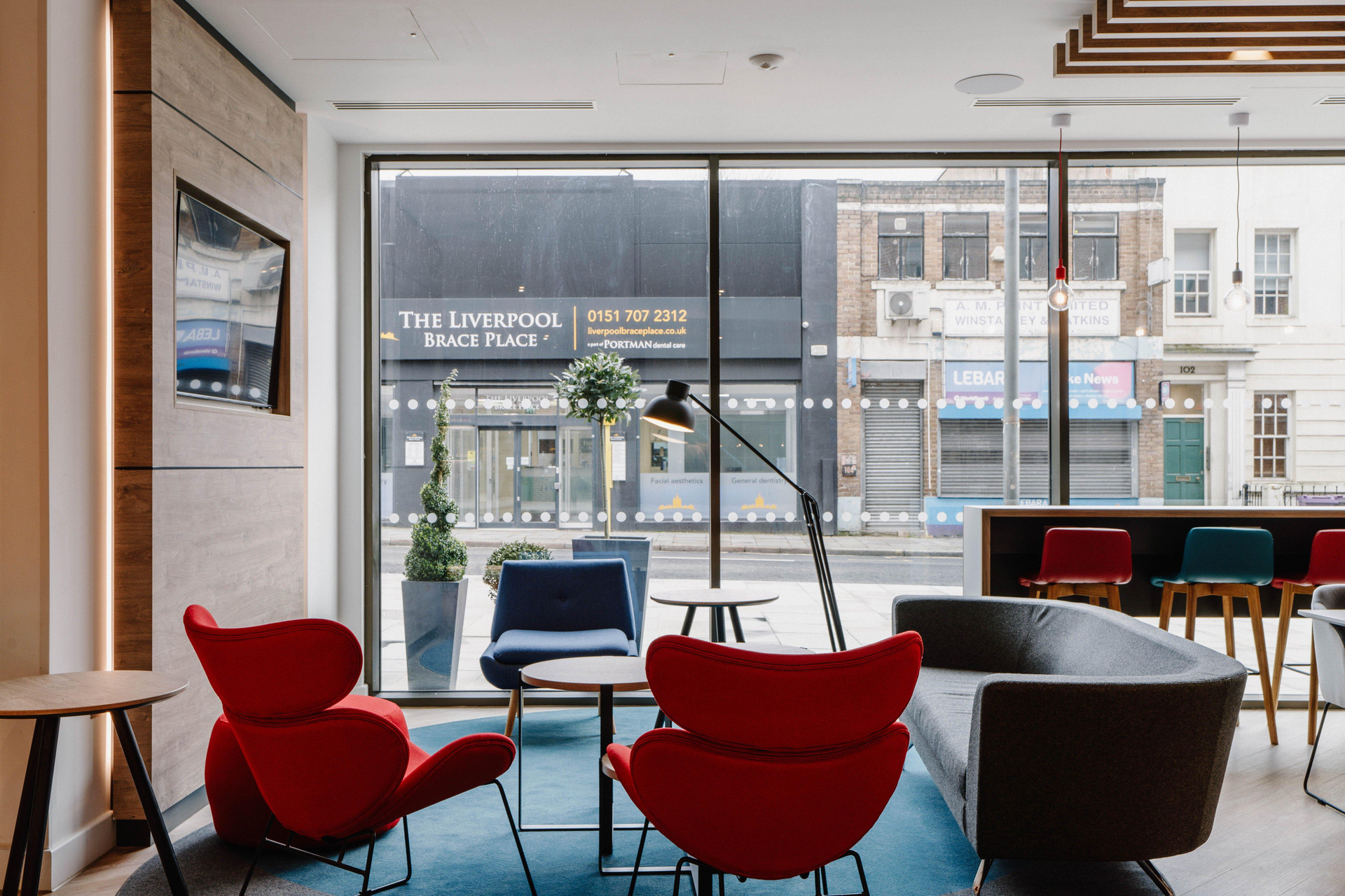 Vista Lobby Holiday Inn Express Liverpool Central by IHG
