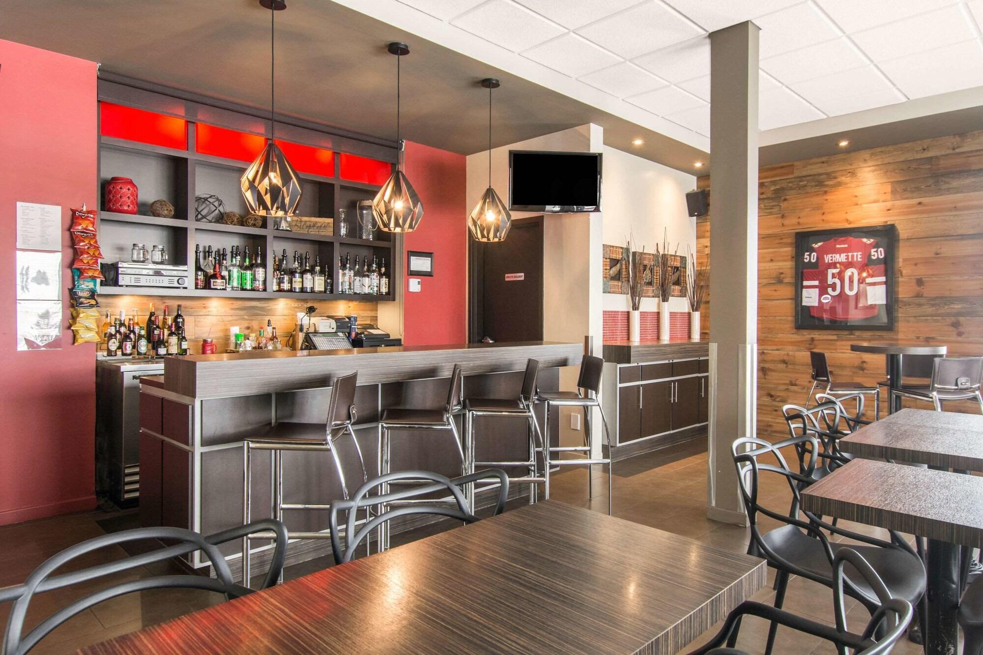 Bar/Salón Econo Lodge Inn & Suites