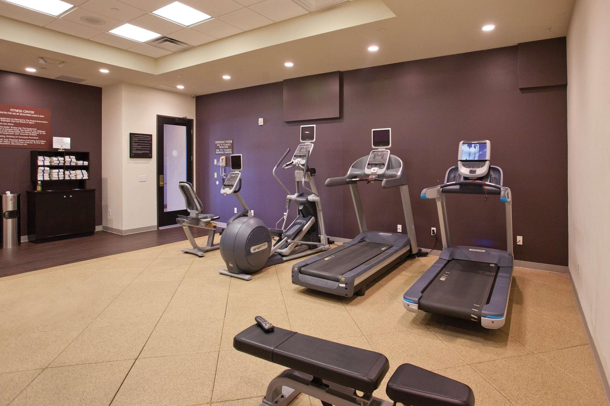 Gimnasio DoubleTree by Hilton Los Angeles - Rosemead