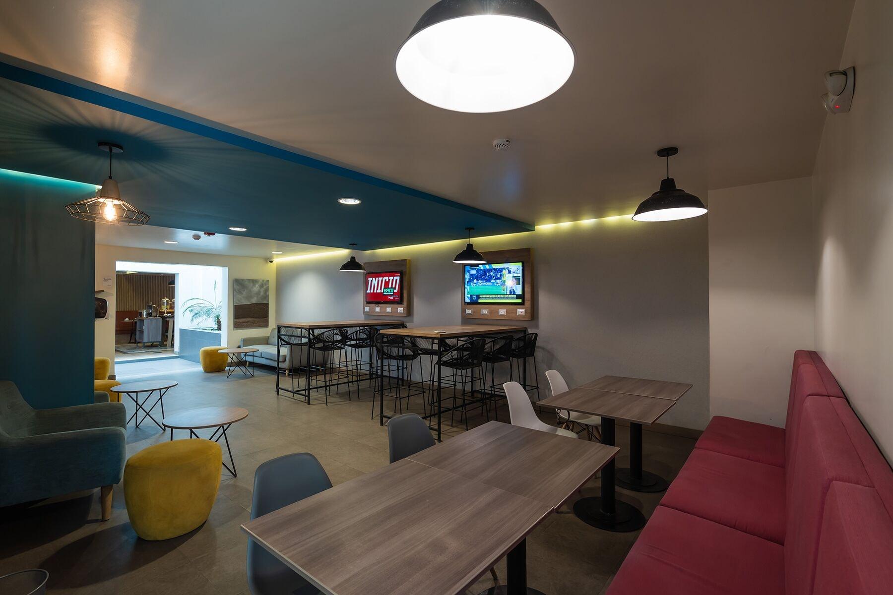 Vista Lobby Casa Andina Standard Trujillo Plaza
