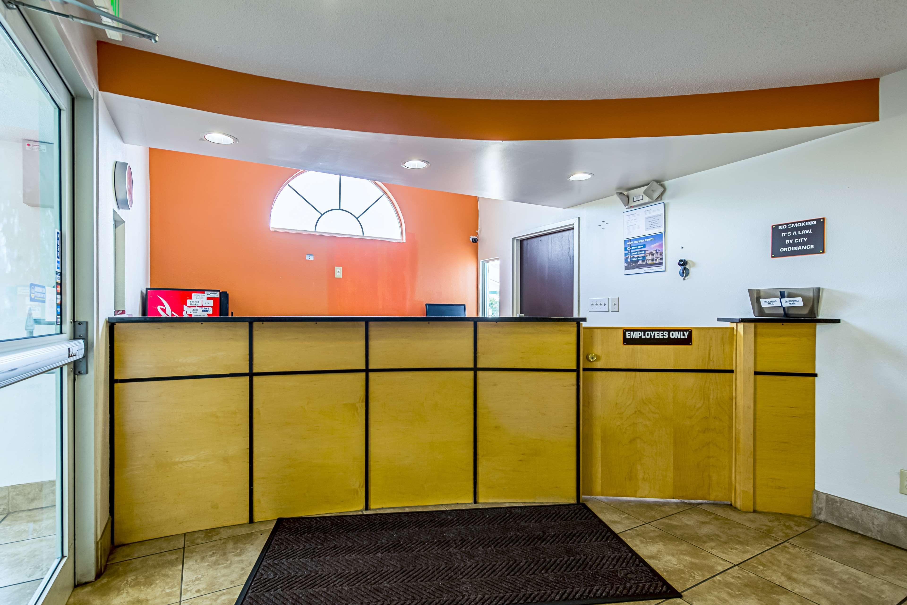 Vista Lobby Motel 6 Indianapolis Carmel