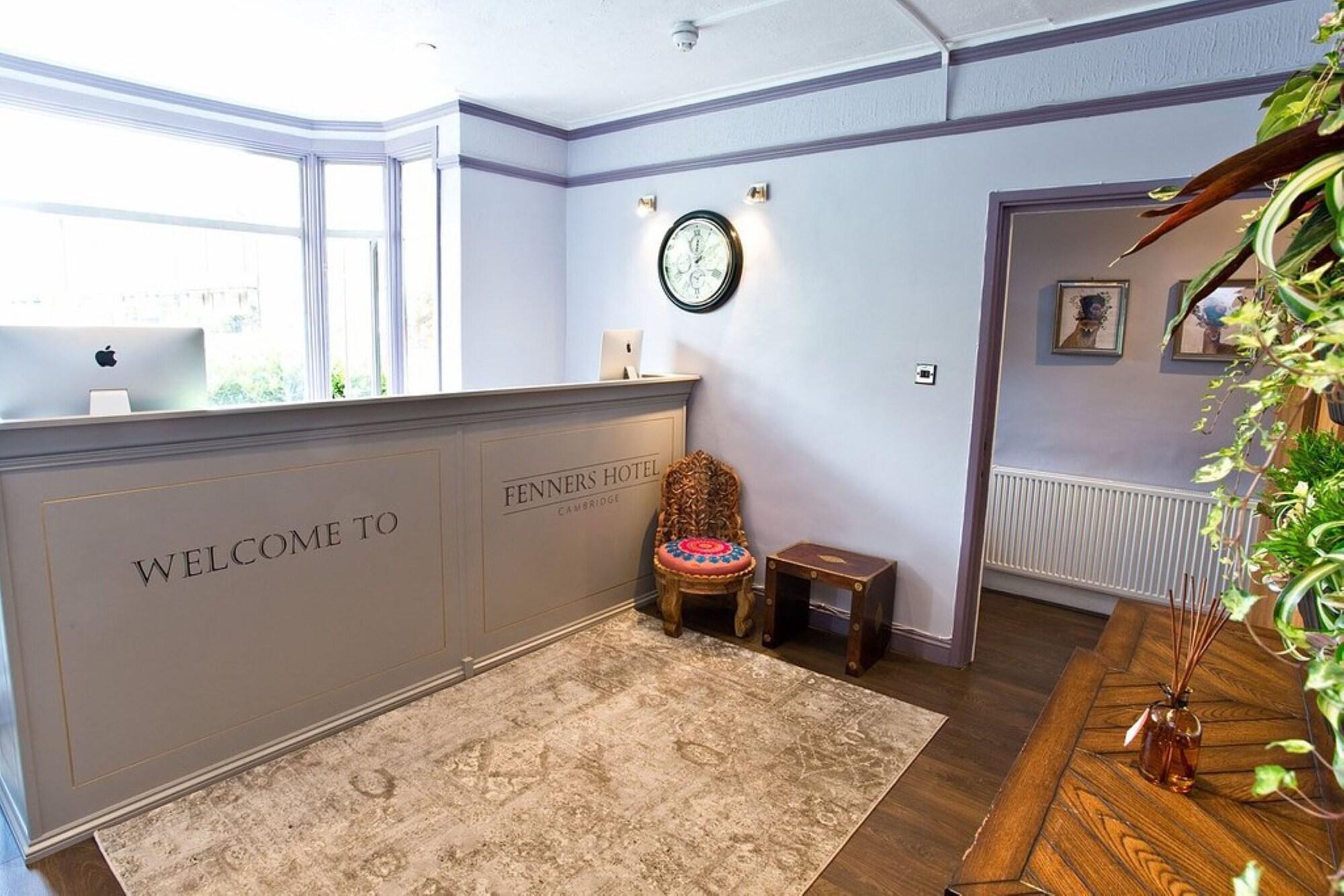 Vista Lobby Cambridge House Hotel