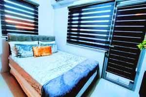 Alquiler Vacacional - Fabulous 1BR Condo with Balcony WiFi Shopping District Quezon City