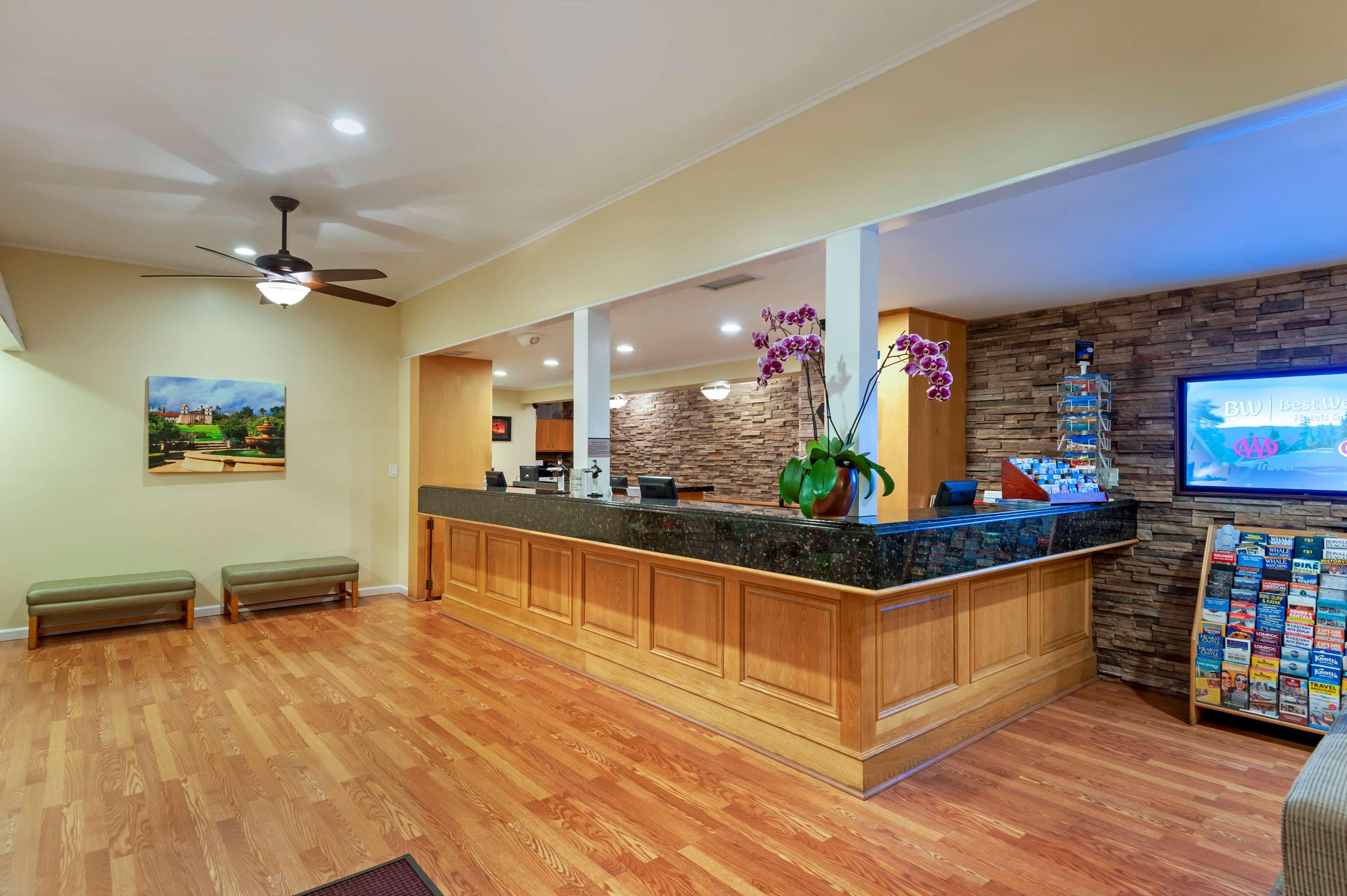 Vista Lobby Best Western Plus Santa Barbara