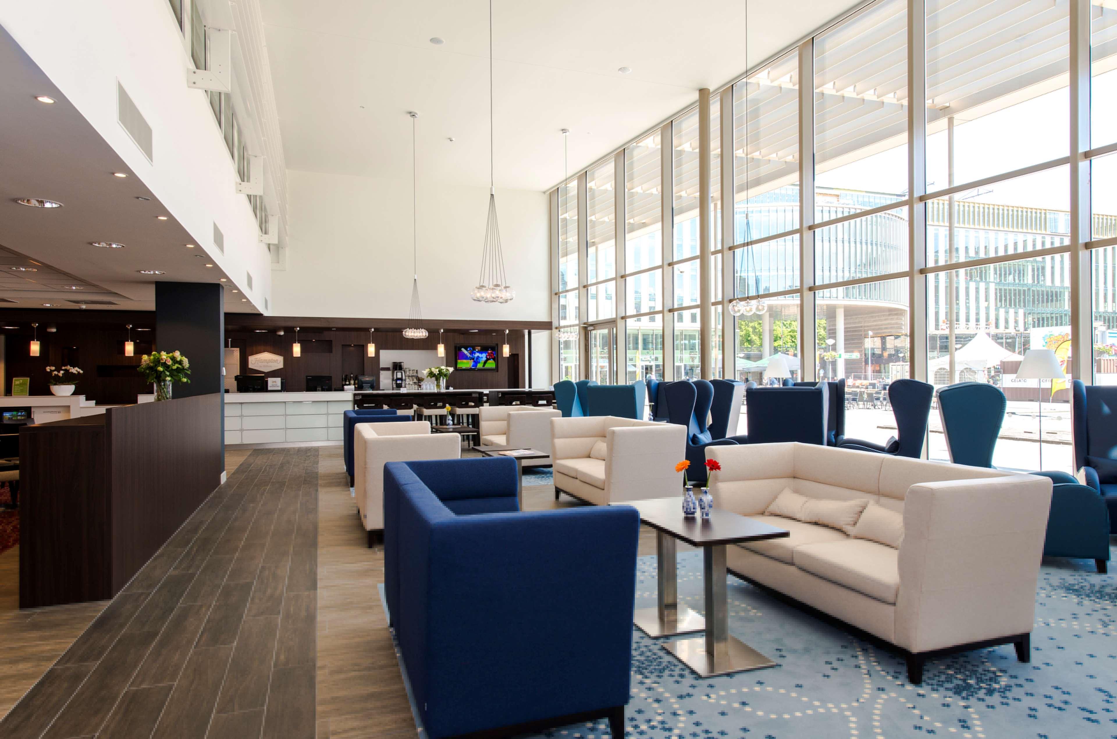 Bar/Salón Hampton by Hilton Amsterdam / Arena Boulevard