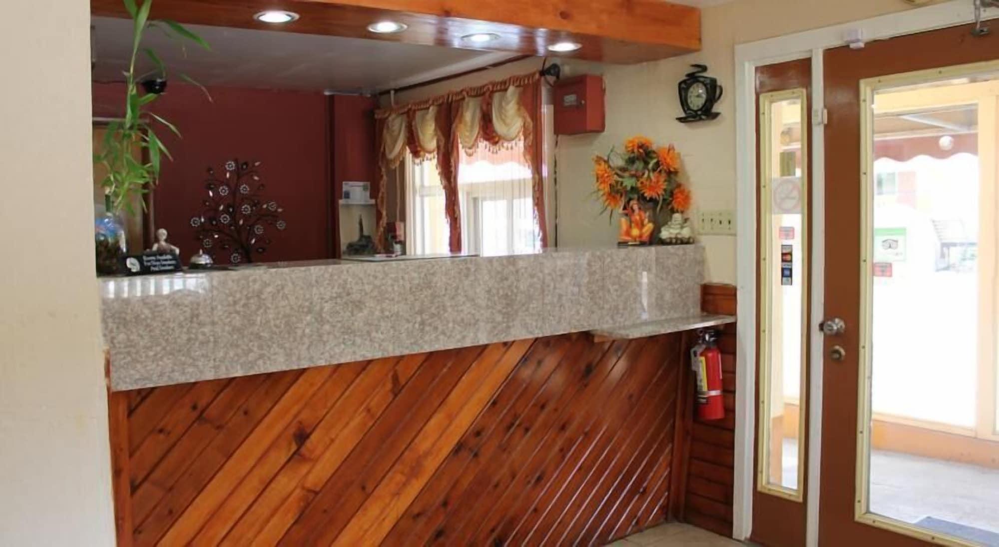 Vista Lobby Andrew Johnson Inn