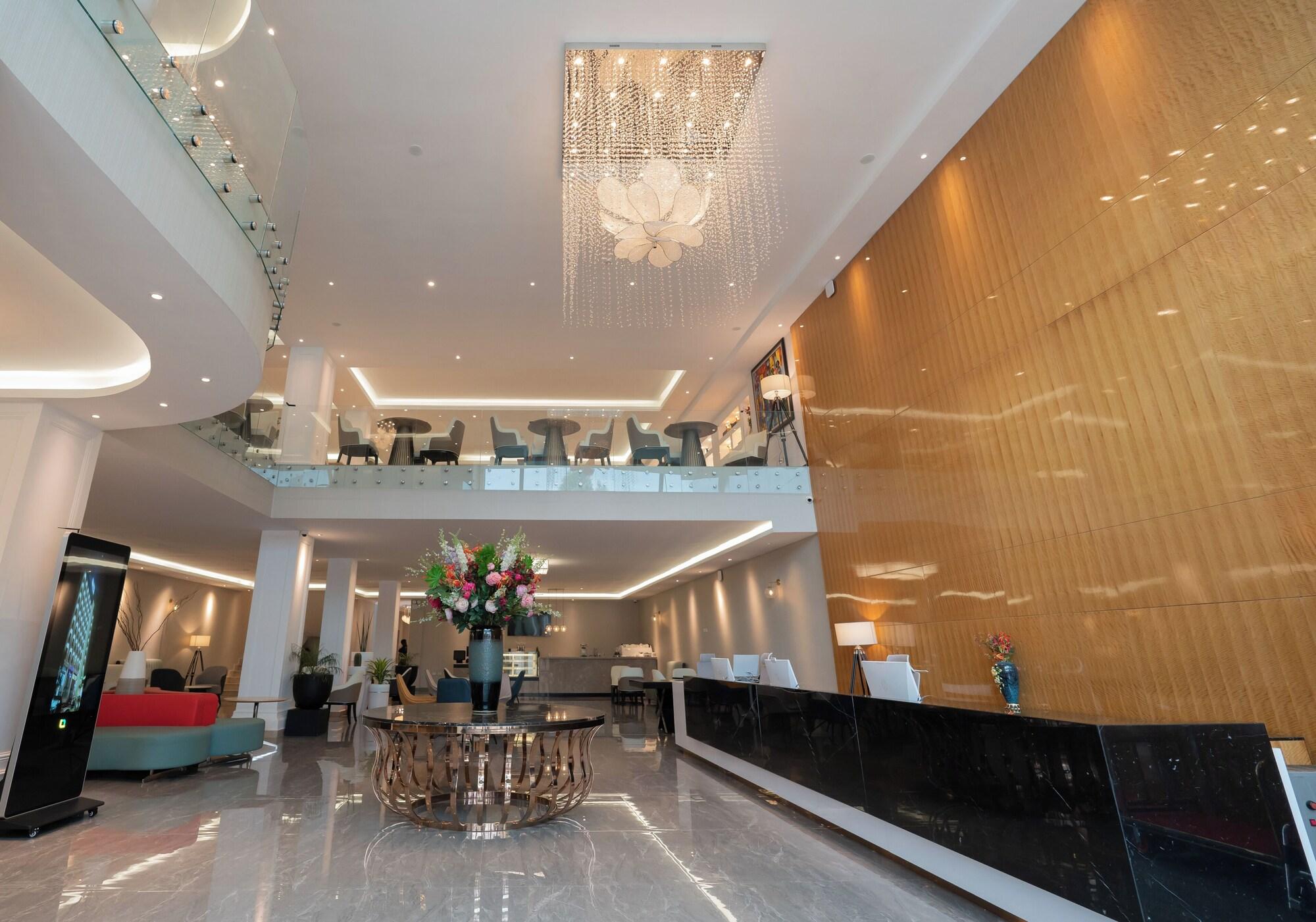 Vista Lobby Stay Easy Plus Hotel