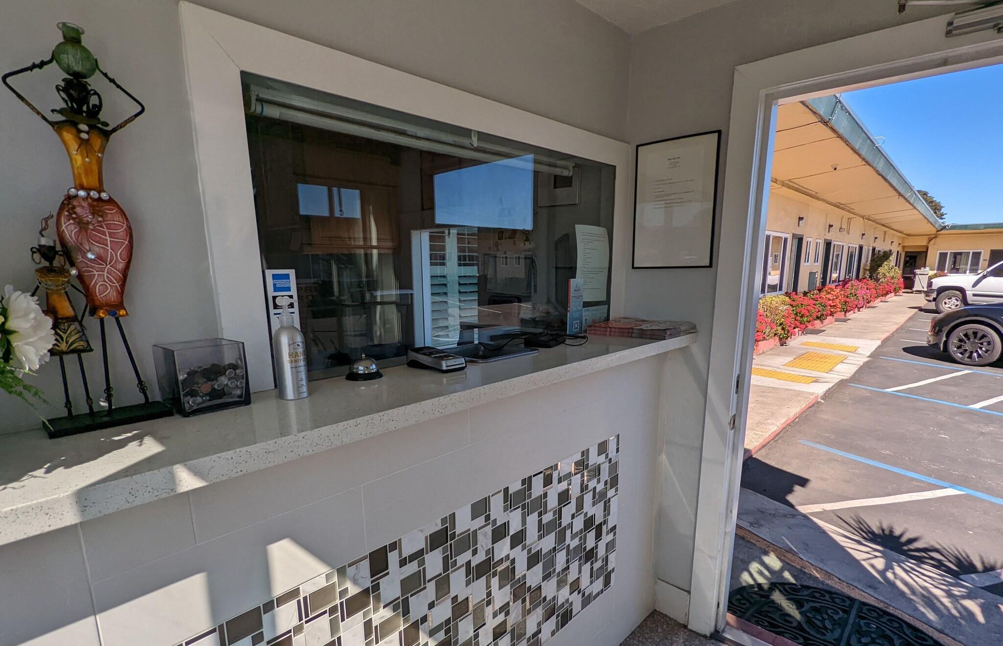 Vista Lobby Deluxe Inn