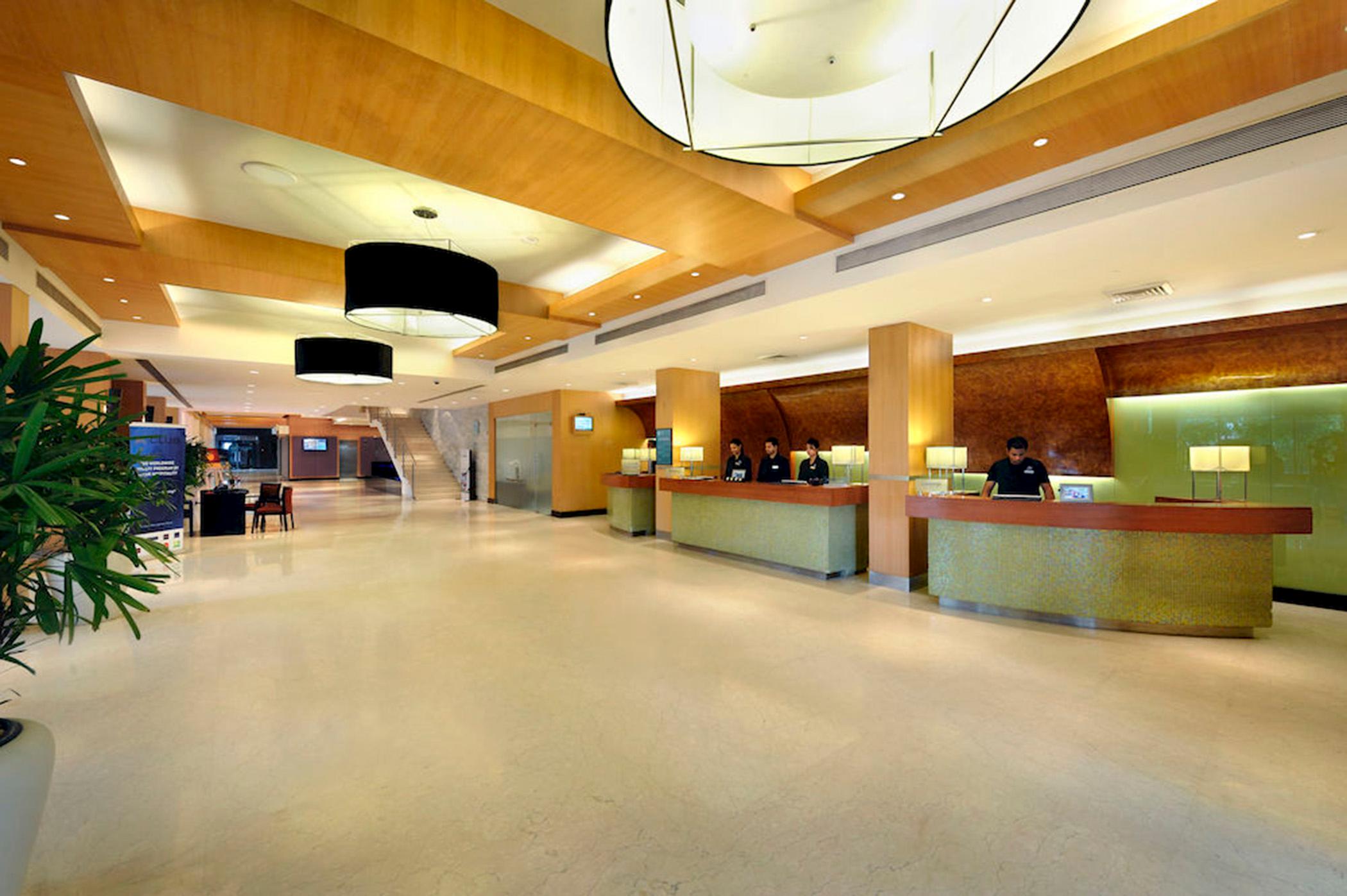 Vista Lobby Novotel Mumbai Juhu Beach Hotel