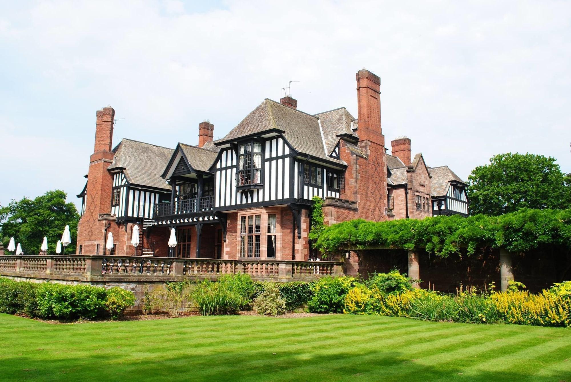 Vista Exterior Inglewood Manor