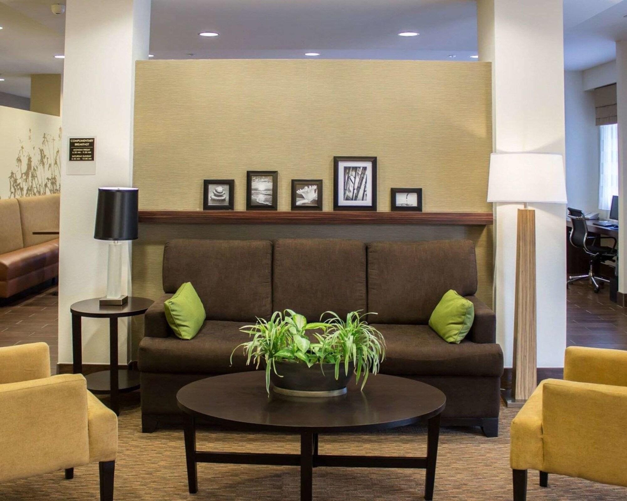 Vista Lobby Sleep Inn & Suites Moundsville - Wheeling