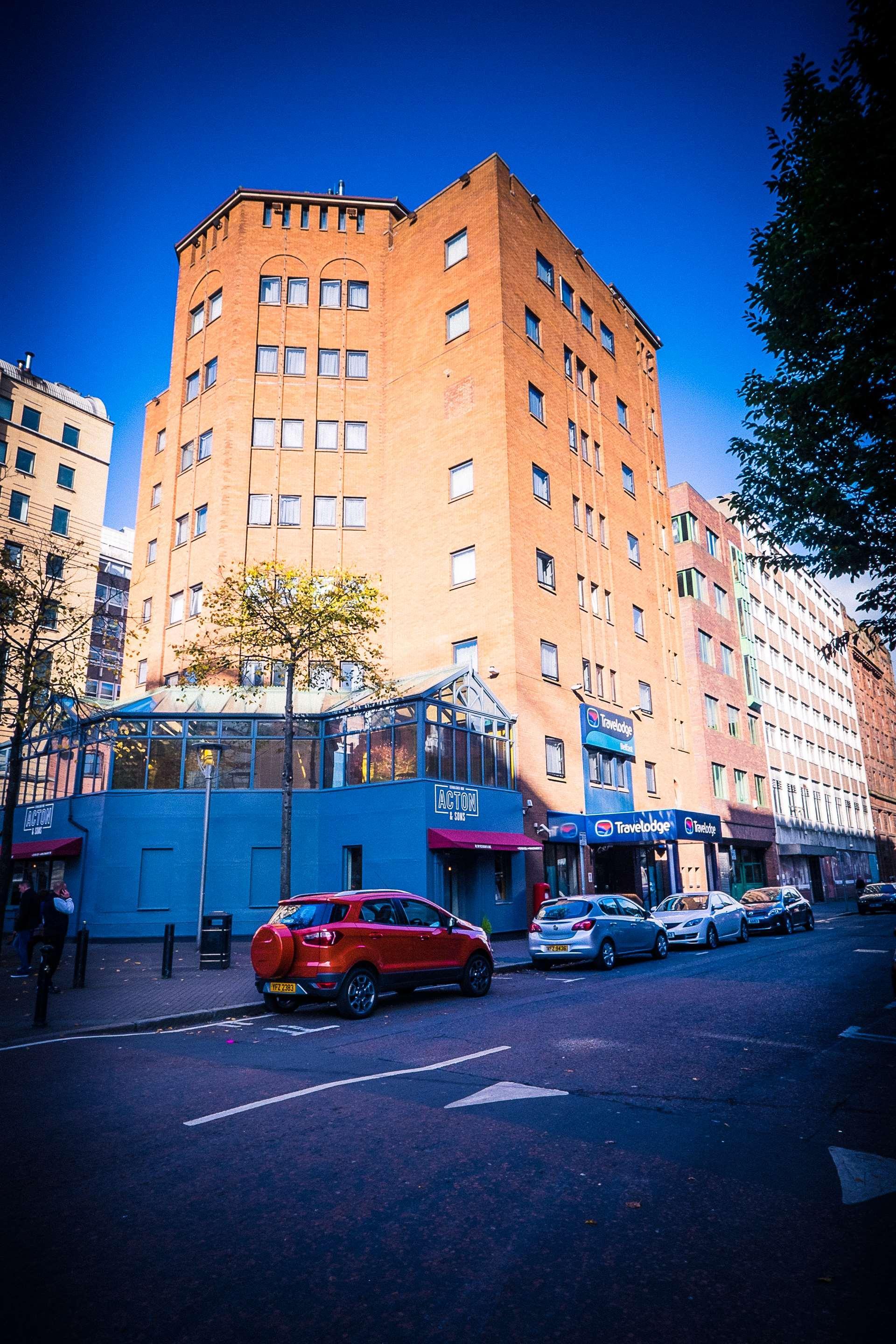 Vista Exterior Belfast Central Travelodge
