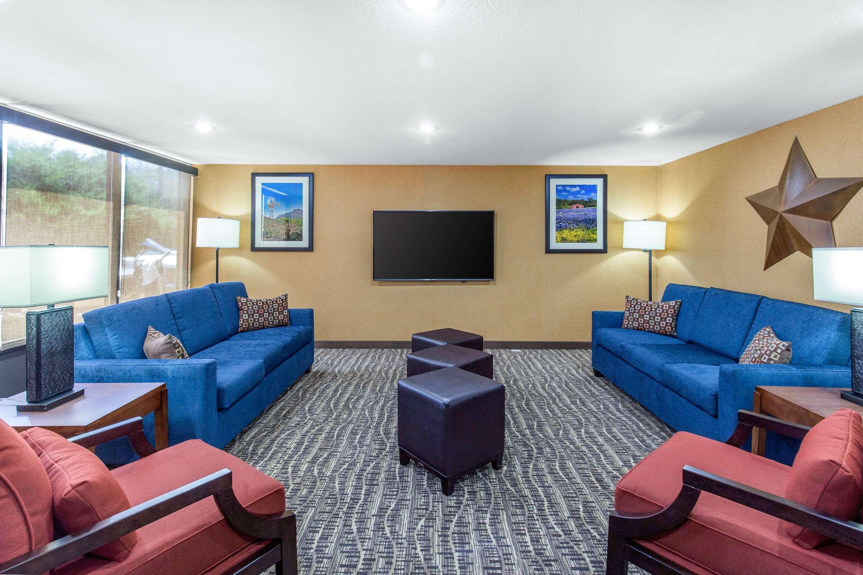 Vista Lobby Comfort Inn Wichita Falls North