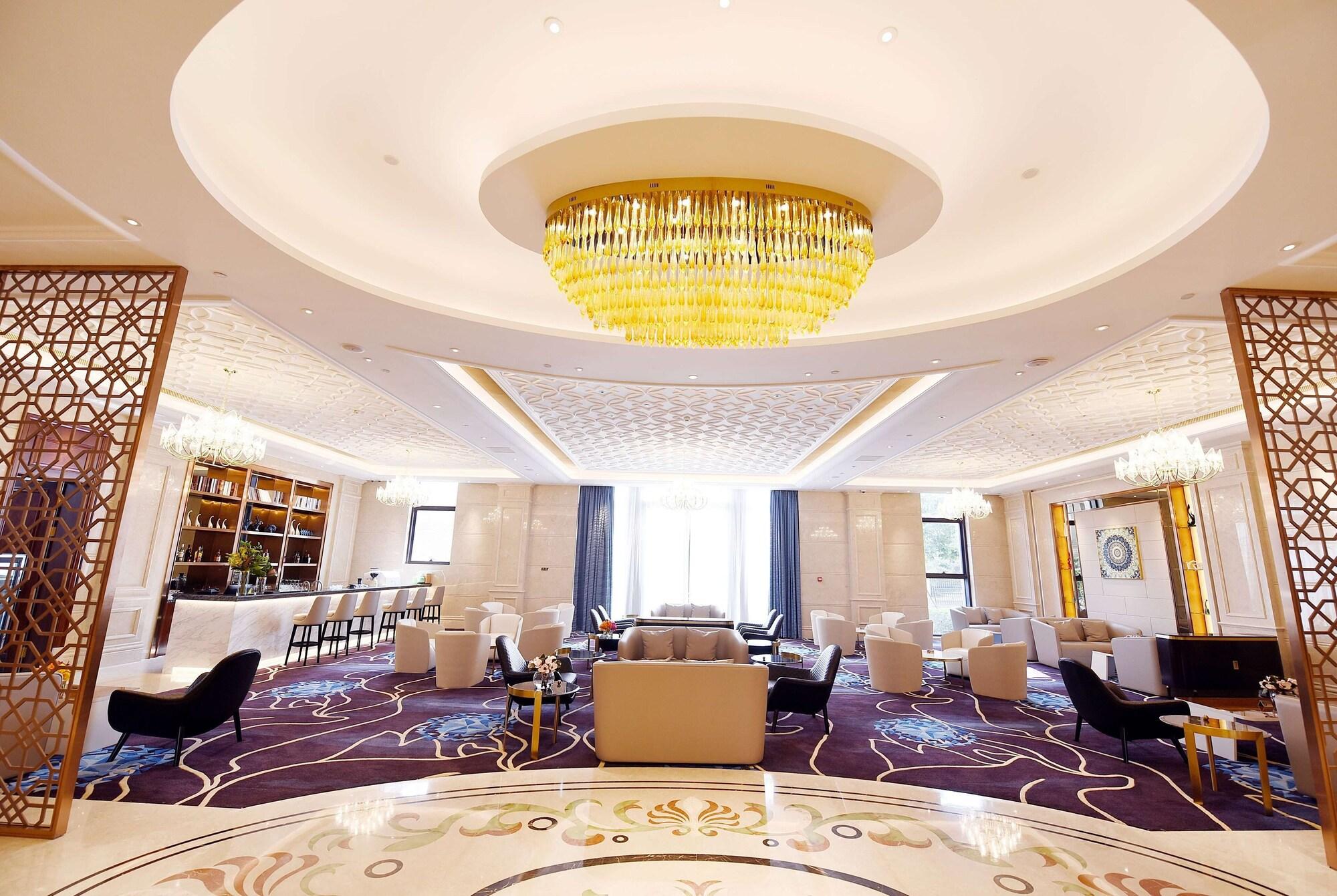 Vista Lobby Ramada Plaza by Wyndham Wenzhou