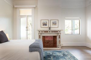 Renta temporal - Central 2-bed Apartment With Private Parking