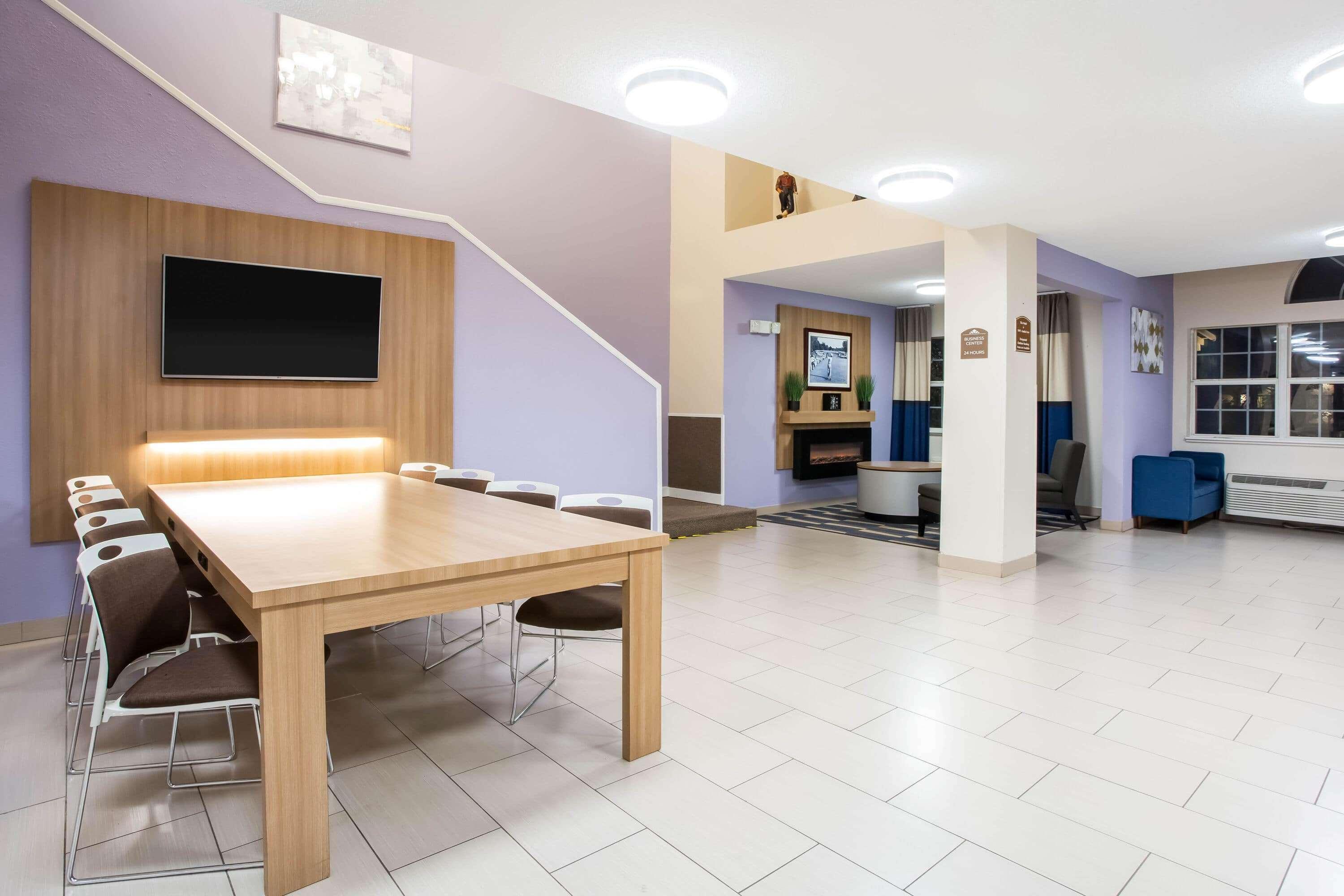 Vista Lobby Microtel Inn & Suites By Wyndham Southern Pines