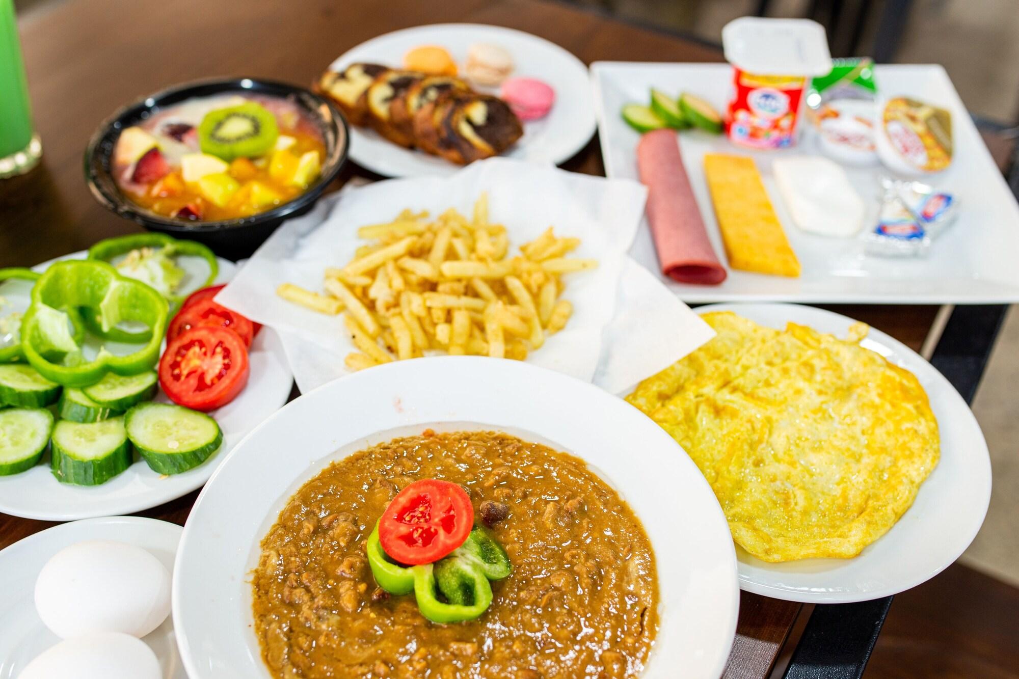Restaurant Blue Pyramids Eyes Hotel