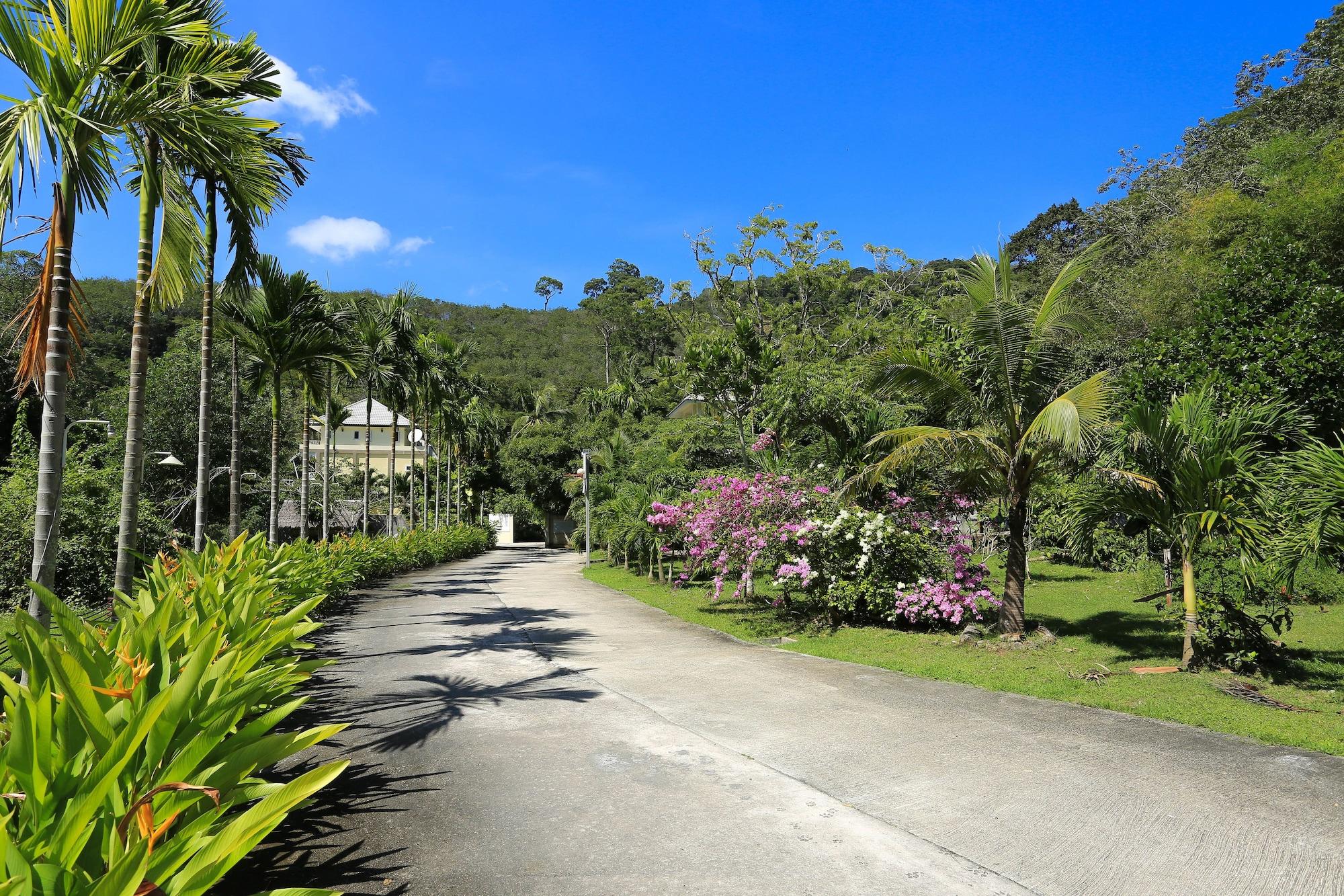 Vista Exterior Naka Resort