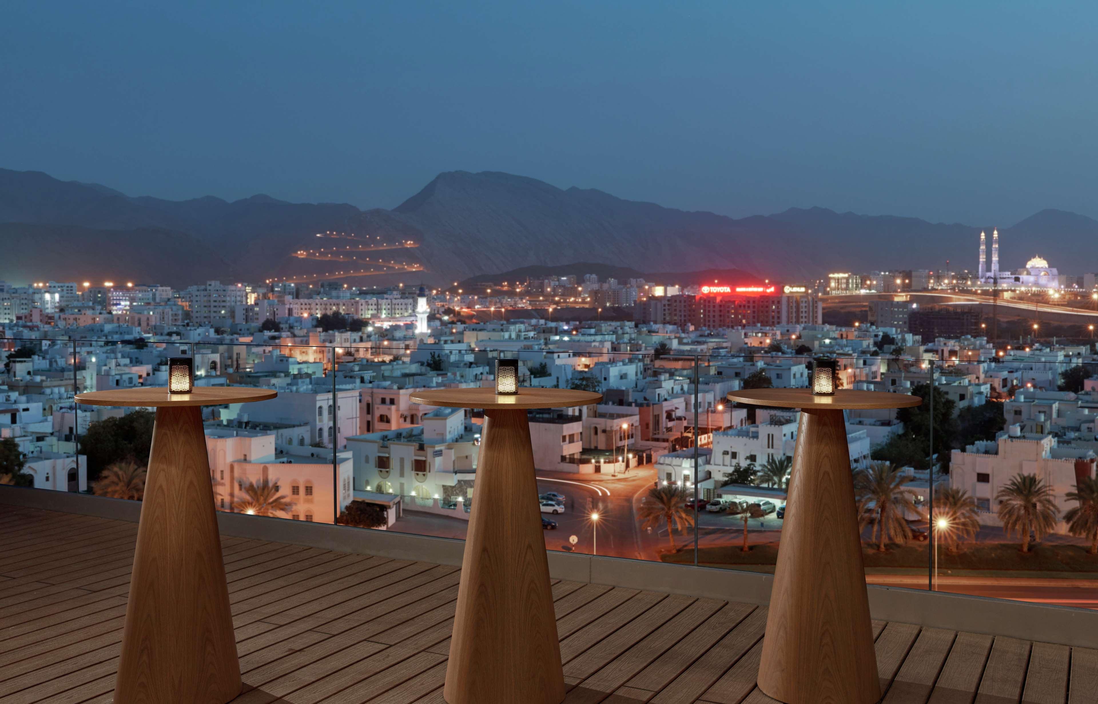 Bar/Salón Hilton Garden Inn Muscat Al Khuwair