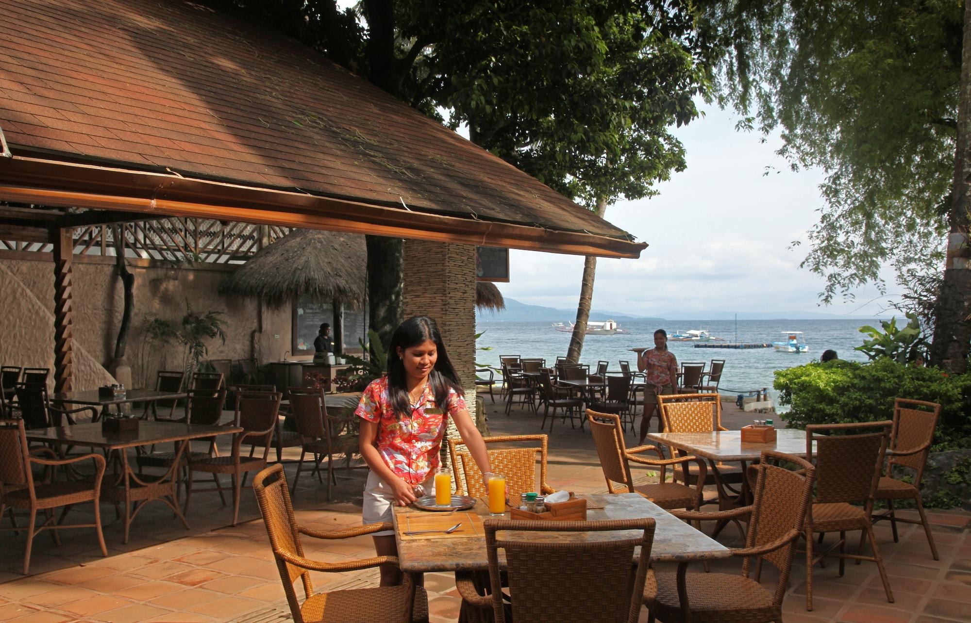 Restaurant El Galleon Beach Resort Asia Divers