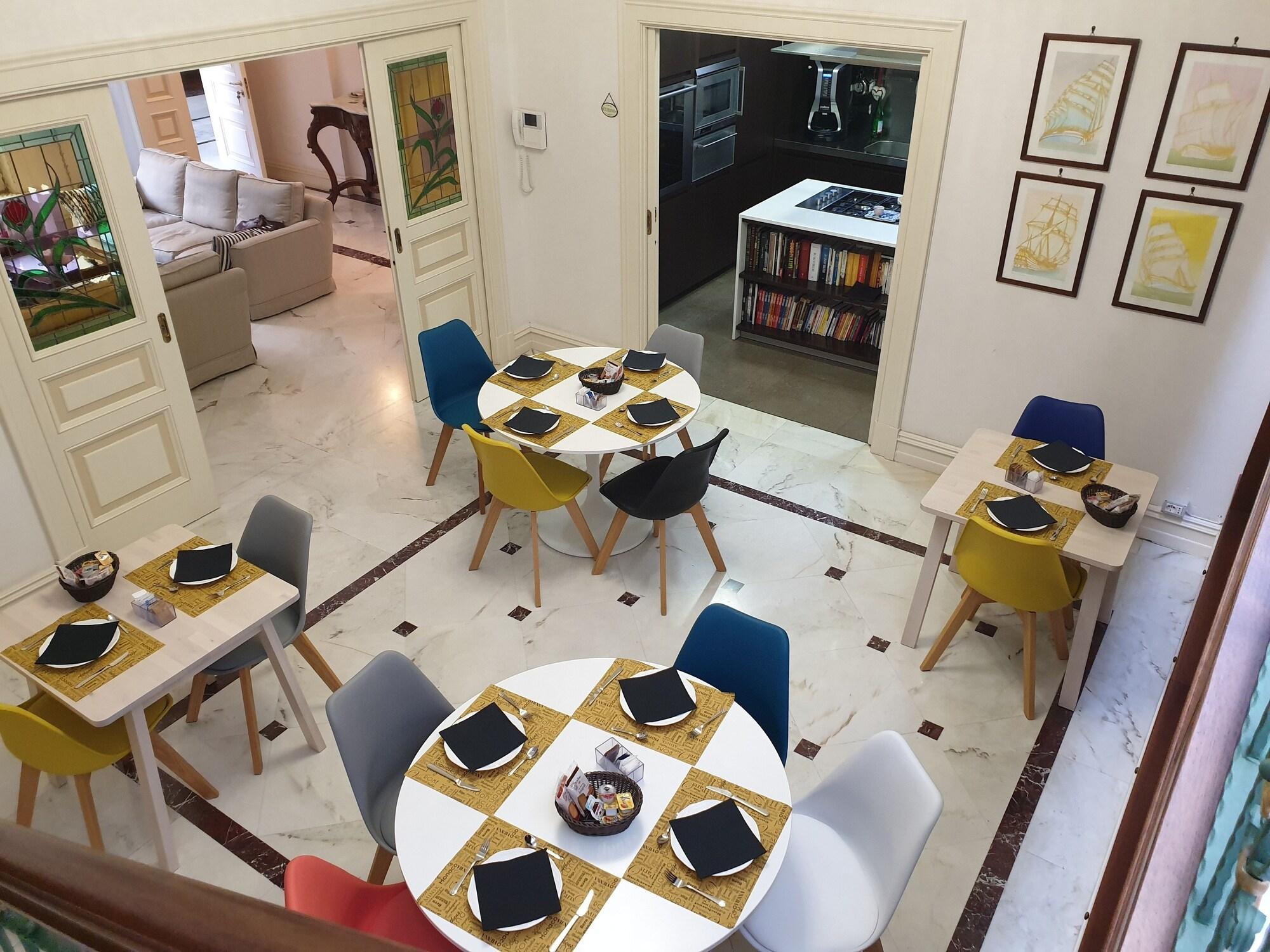 Restaurant Al Centro Luxury Home