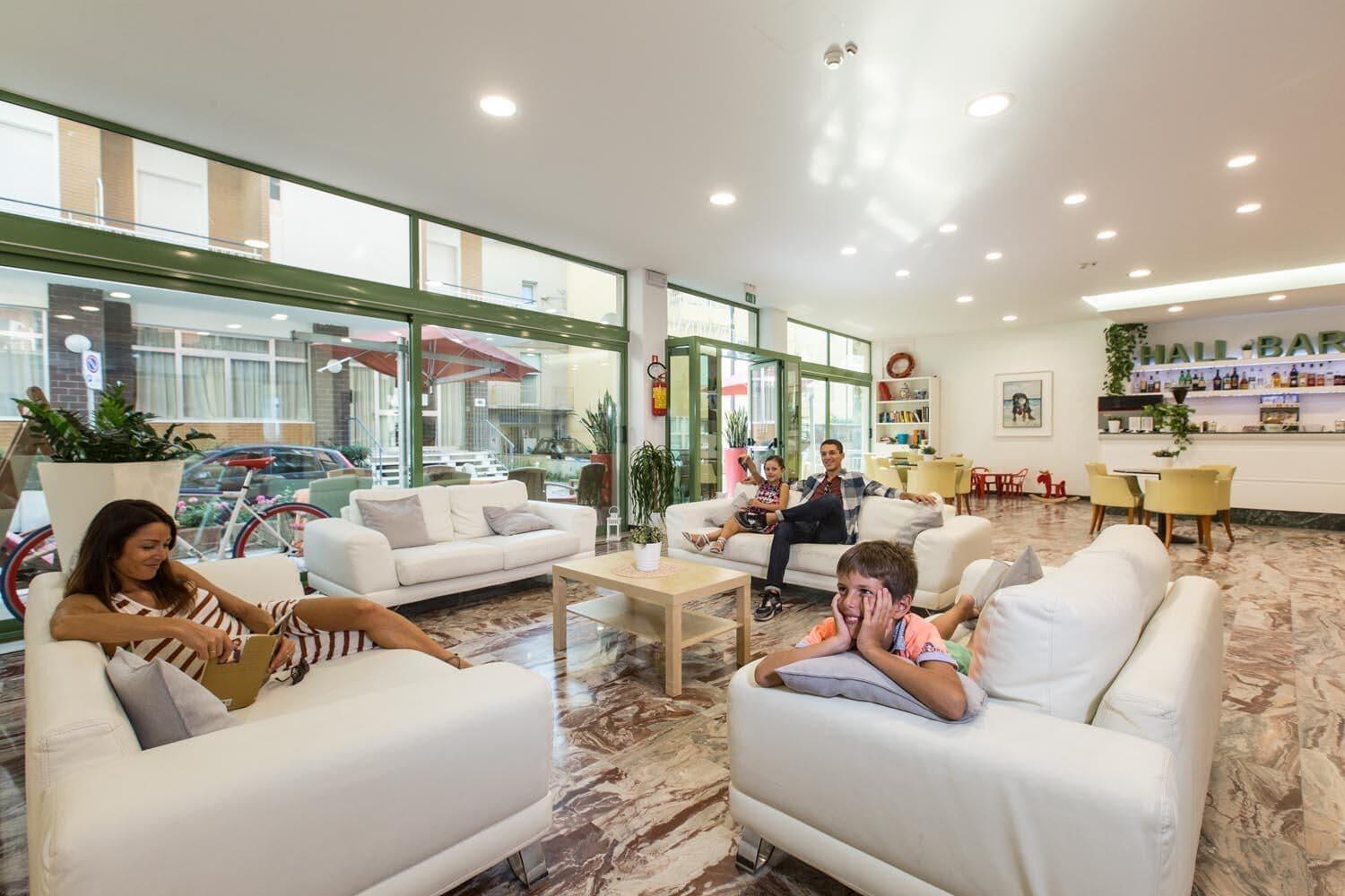 Vista Lobby Hotel International