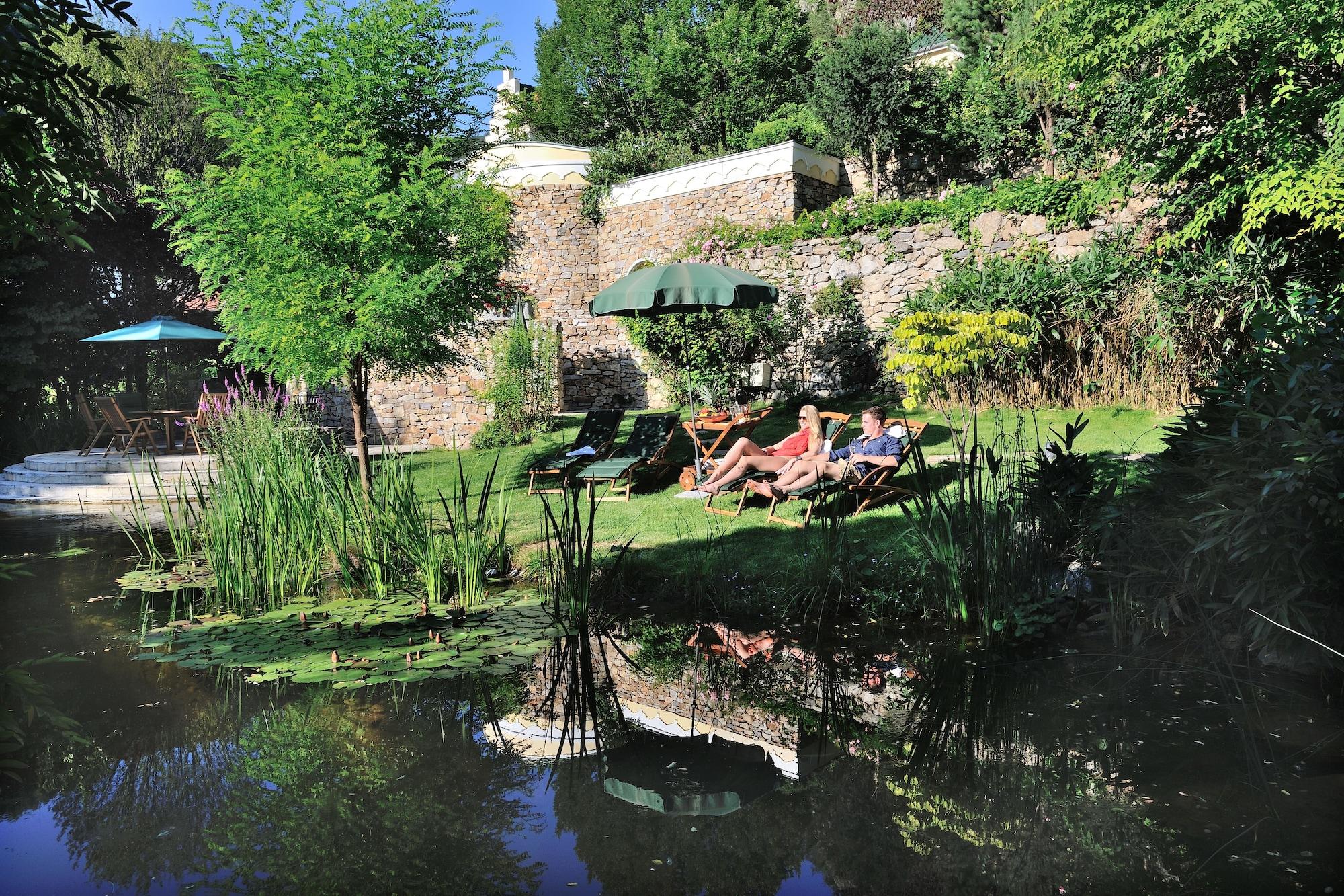 Vista Piscina Hotel Schloss Durnstein