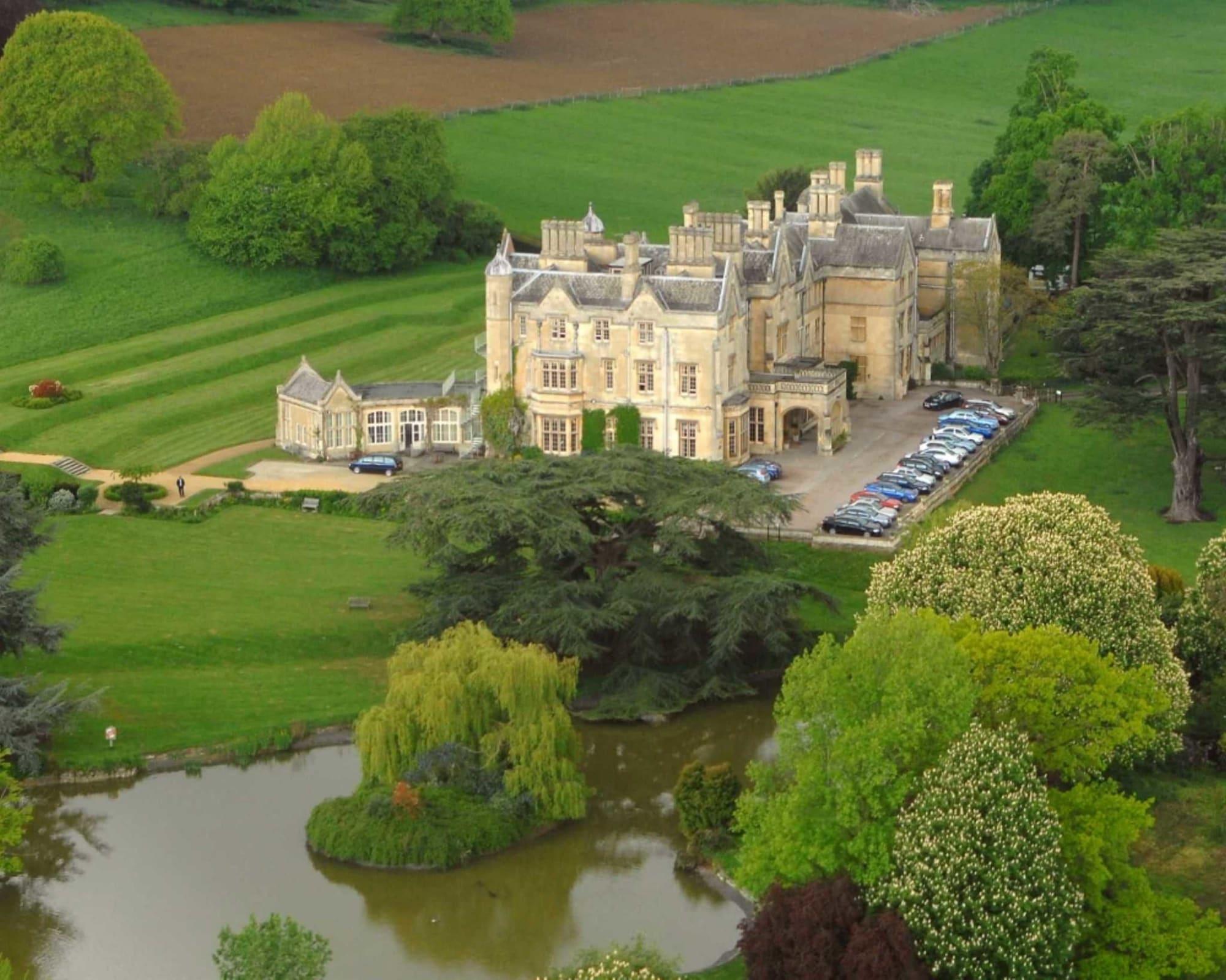 Vista Exterior Dumbleton Hall Hotel