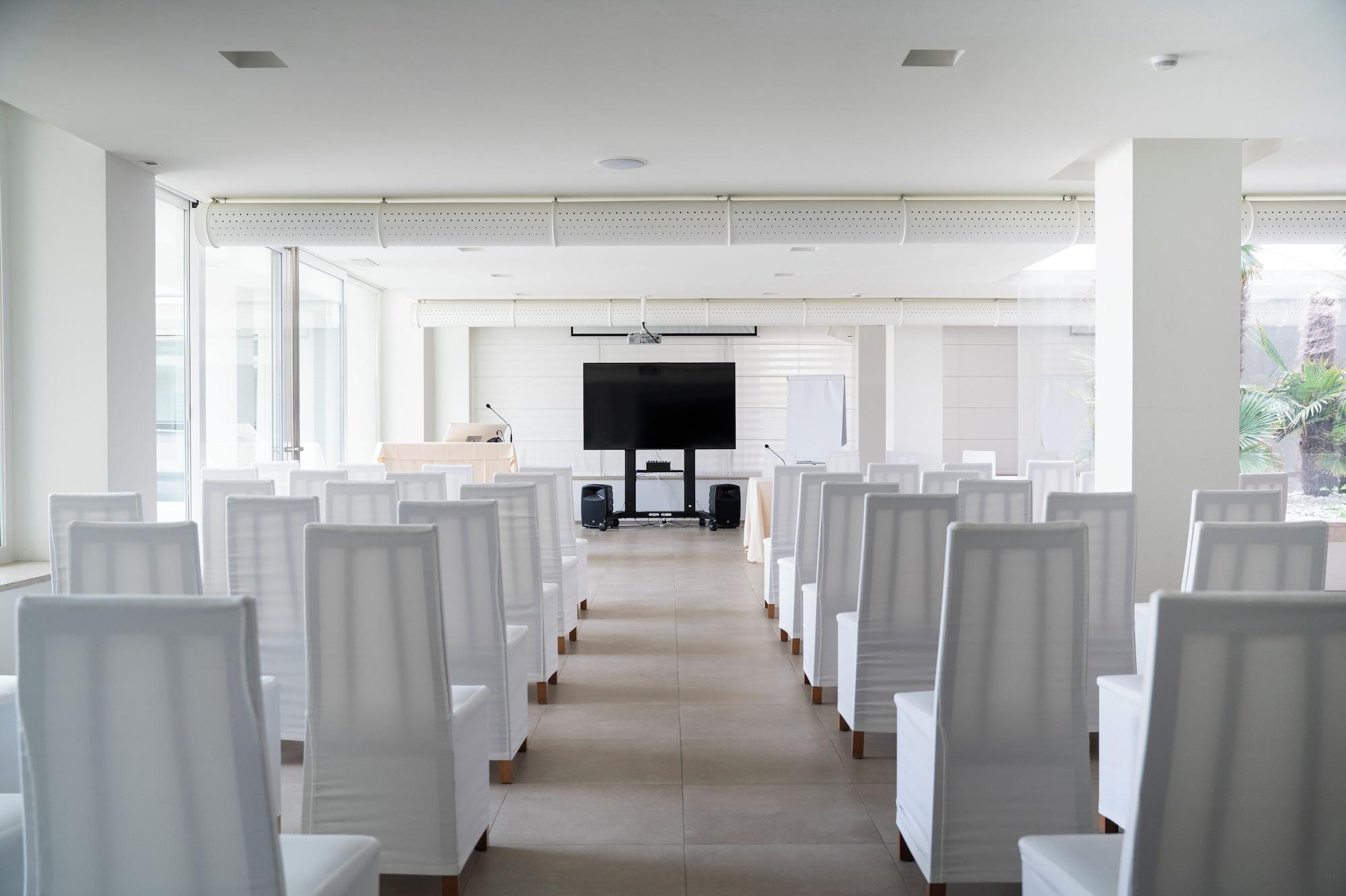 Sala de Reuniones Altamarea Residence & Hotel