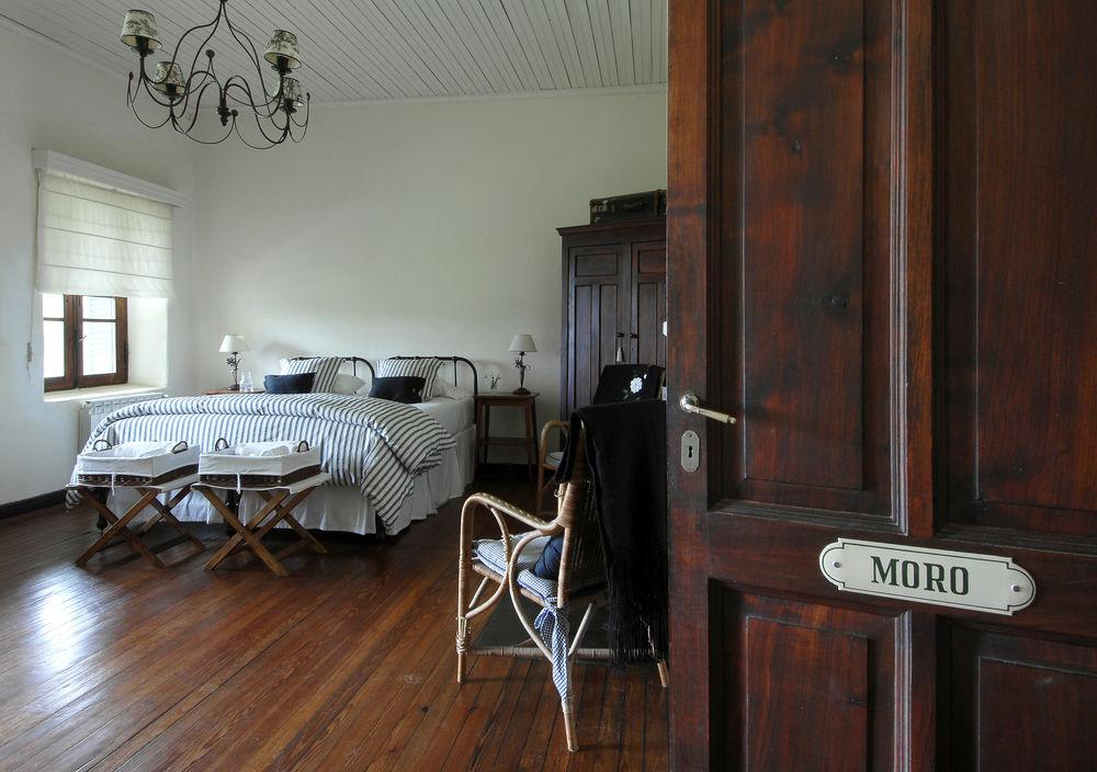 Varios Dos Lunas Horse Riding Lodge