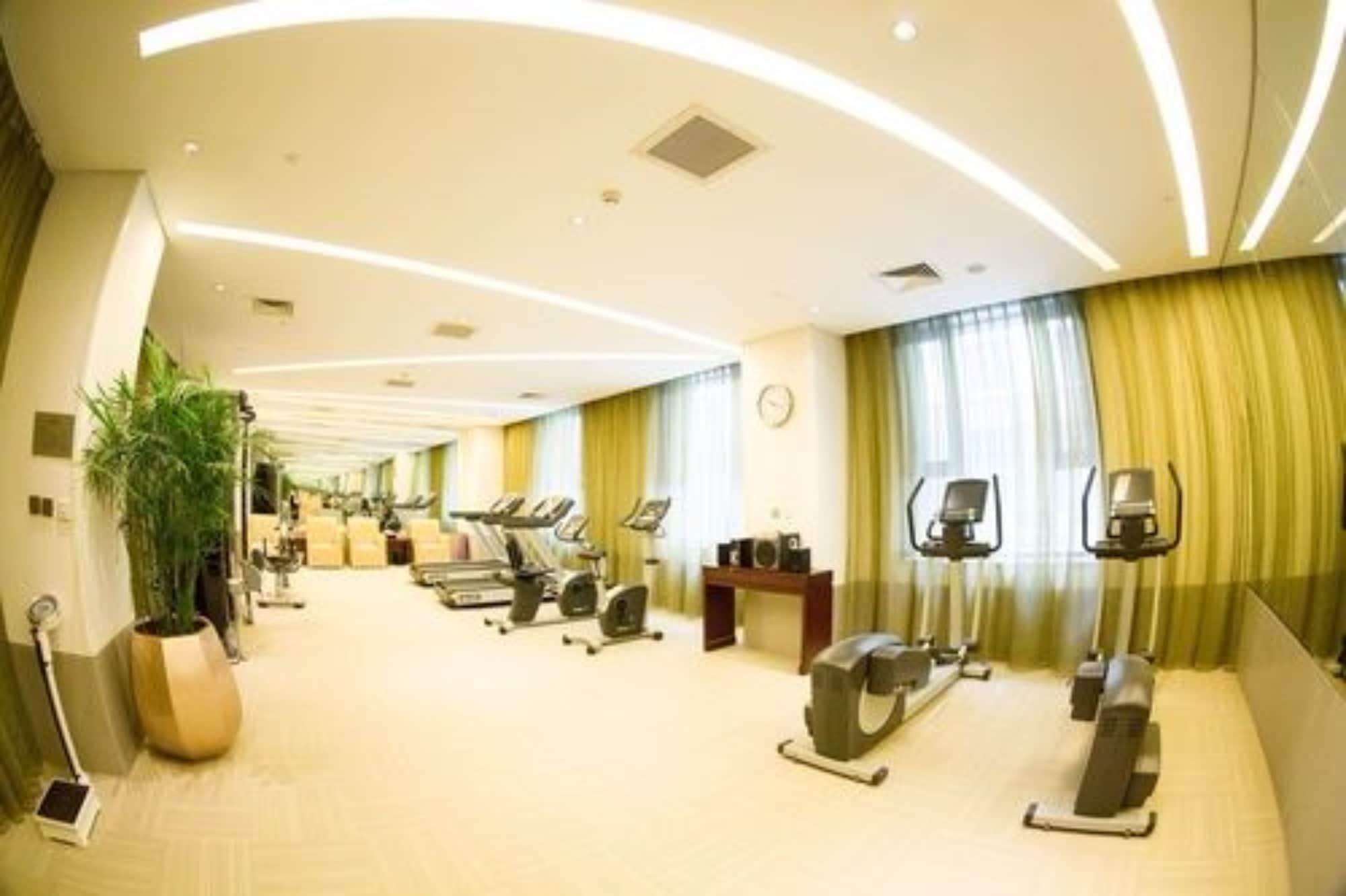 Gimnasio Ovation Seven-Cultivation Hotel