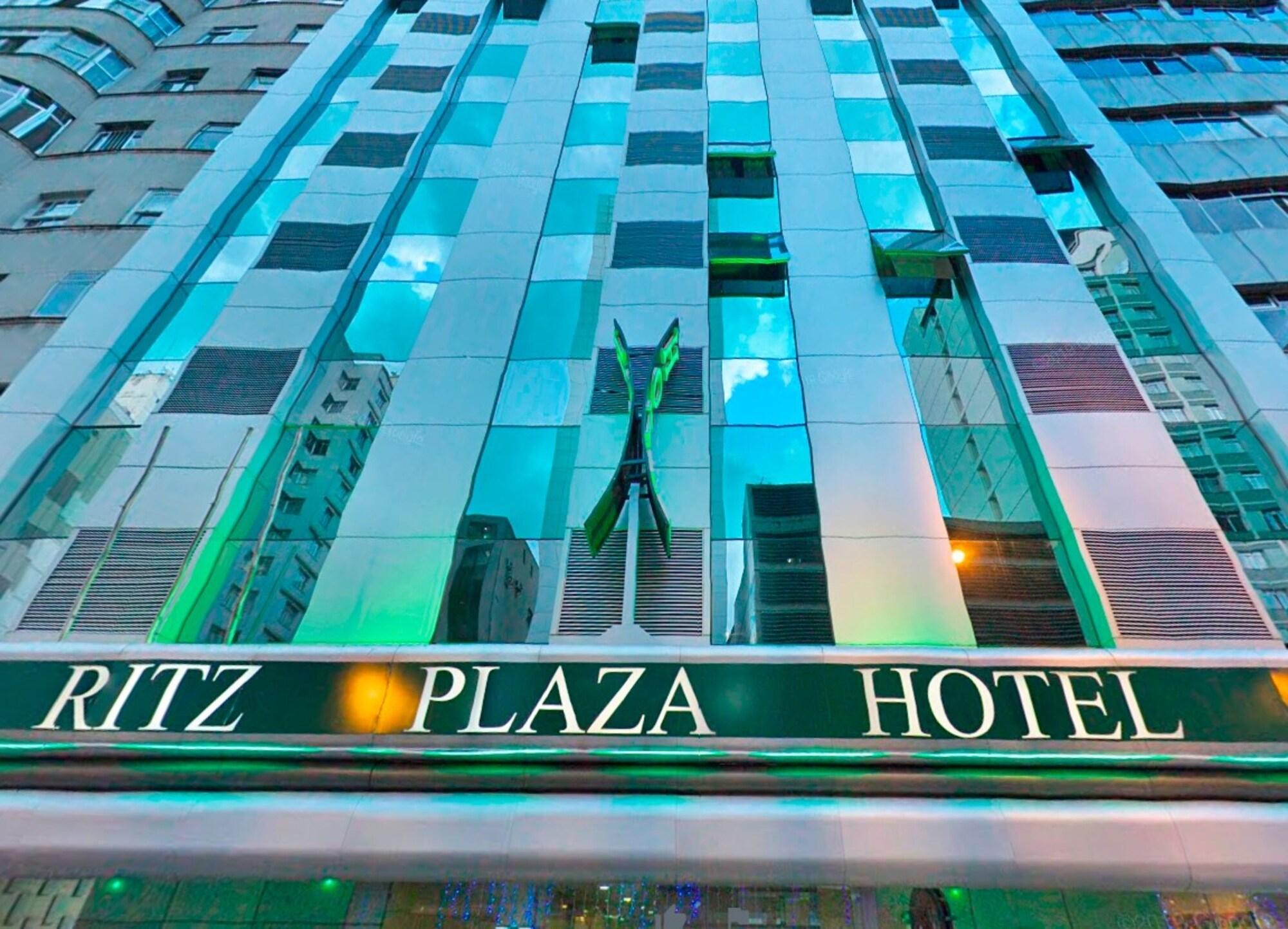 Vista Exterior Ritz Plaza Hotel