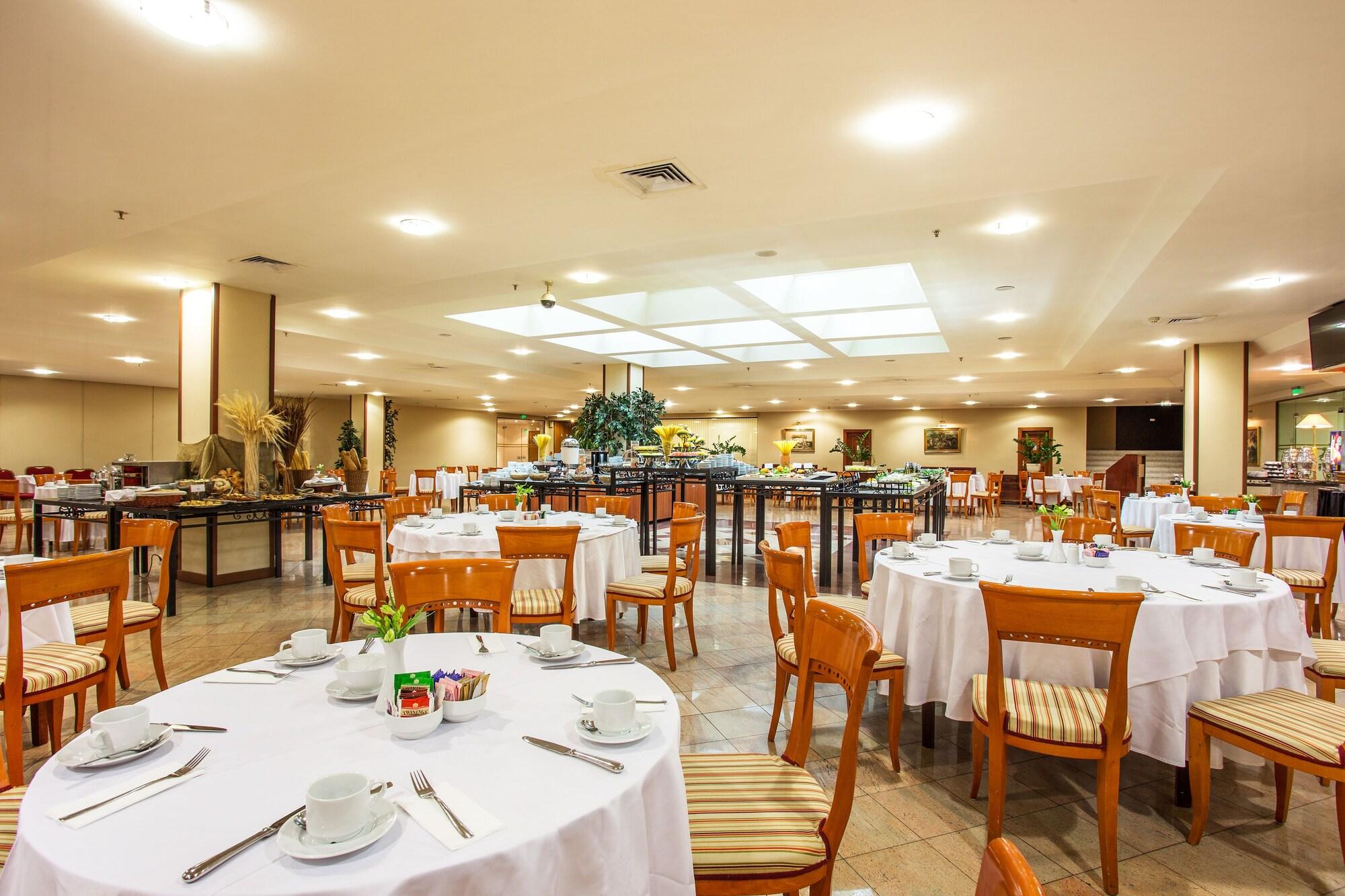 Restaurant Ramada by Wyndham Sofia City Center