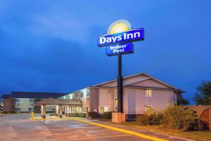 Alojamiento - Days Inn by Wyndham Topeka
