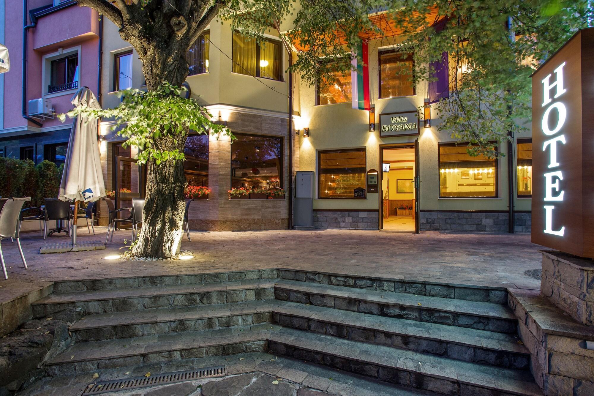 Vista Exterior Hotel Villa Boyana