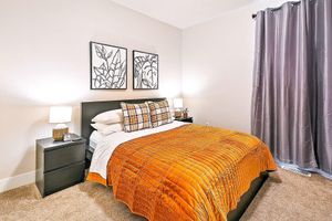 Alquiler Vacacional - Gorgeous & Secluded 3BR 2BA Getaway by The Village