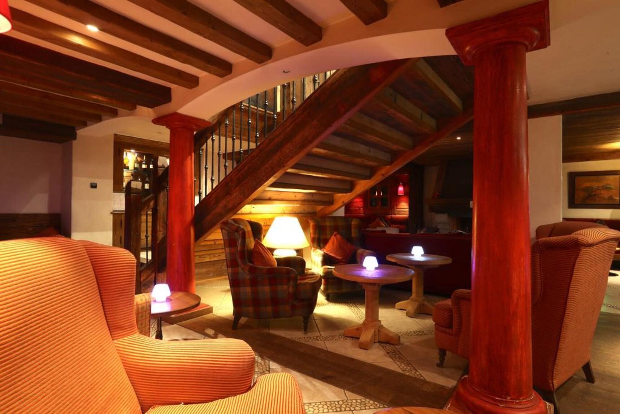 Bar/Salón Hôtel Les Peupliers
