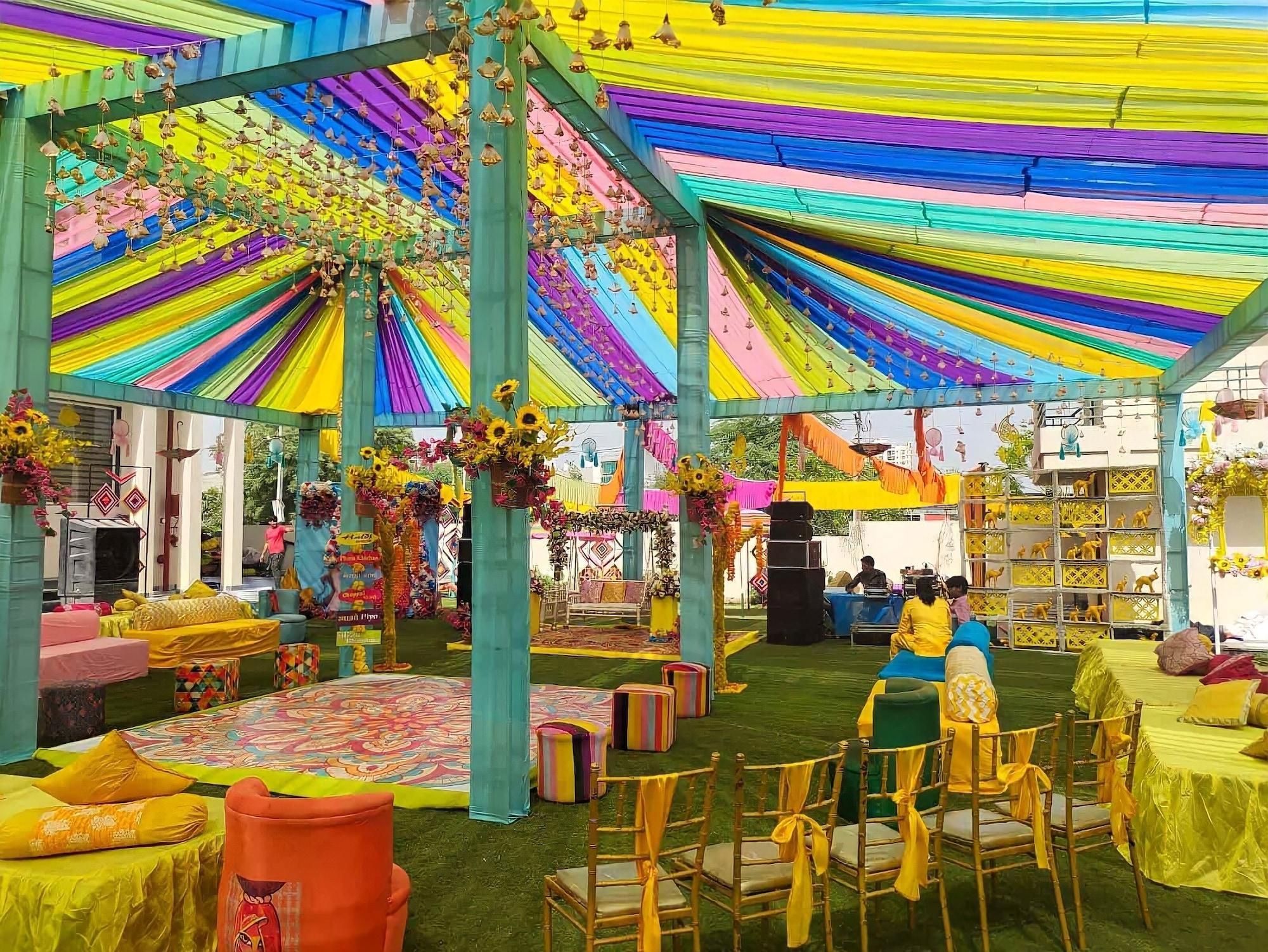 Vista Exterior Sangam Hotel