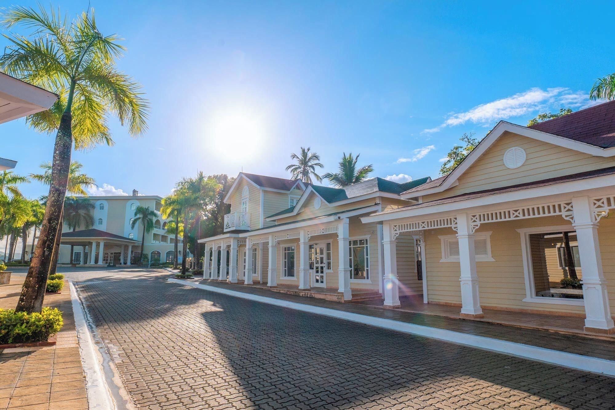 Vista Exterior Eurostars Grand Cayacoa