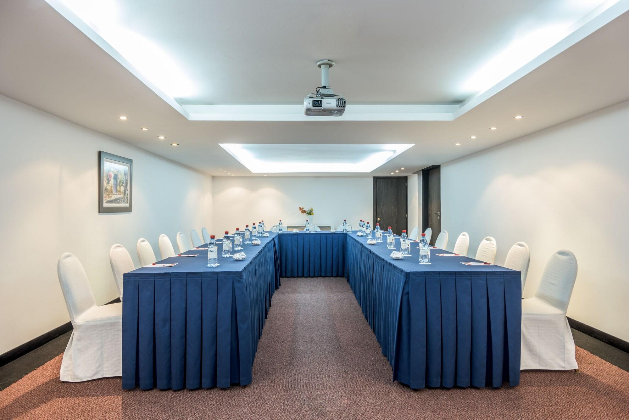 Sala de Reuniones NH Collection Quito Royal