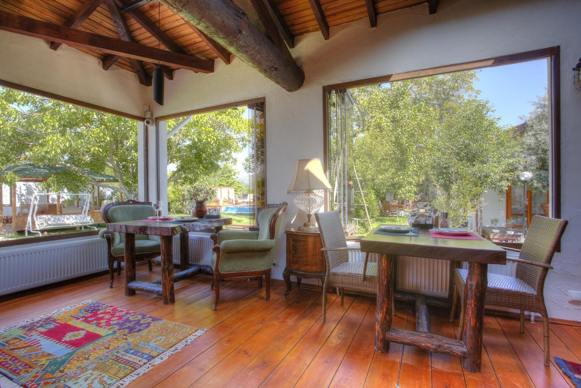 Restaurant Ephesus Lodge