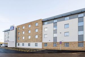 Alojamiento - Premier Inn Wrexham City Centre