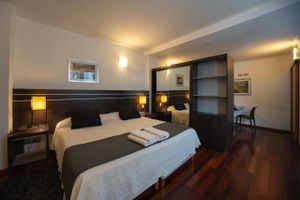 Alojamiento - Zoom Apartments Hotel