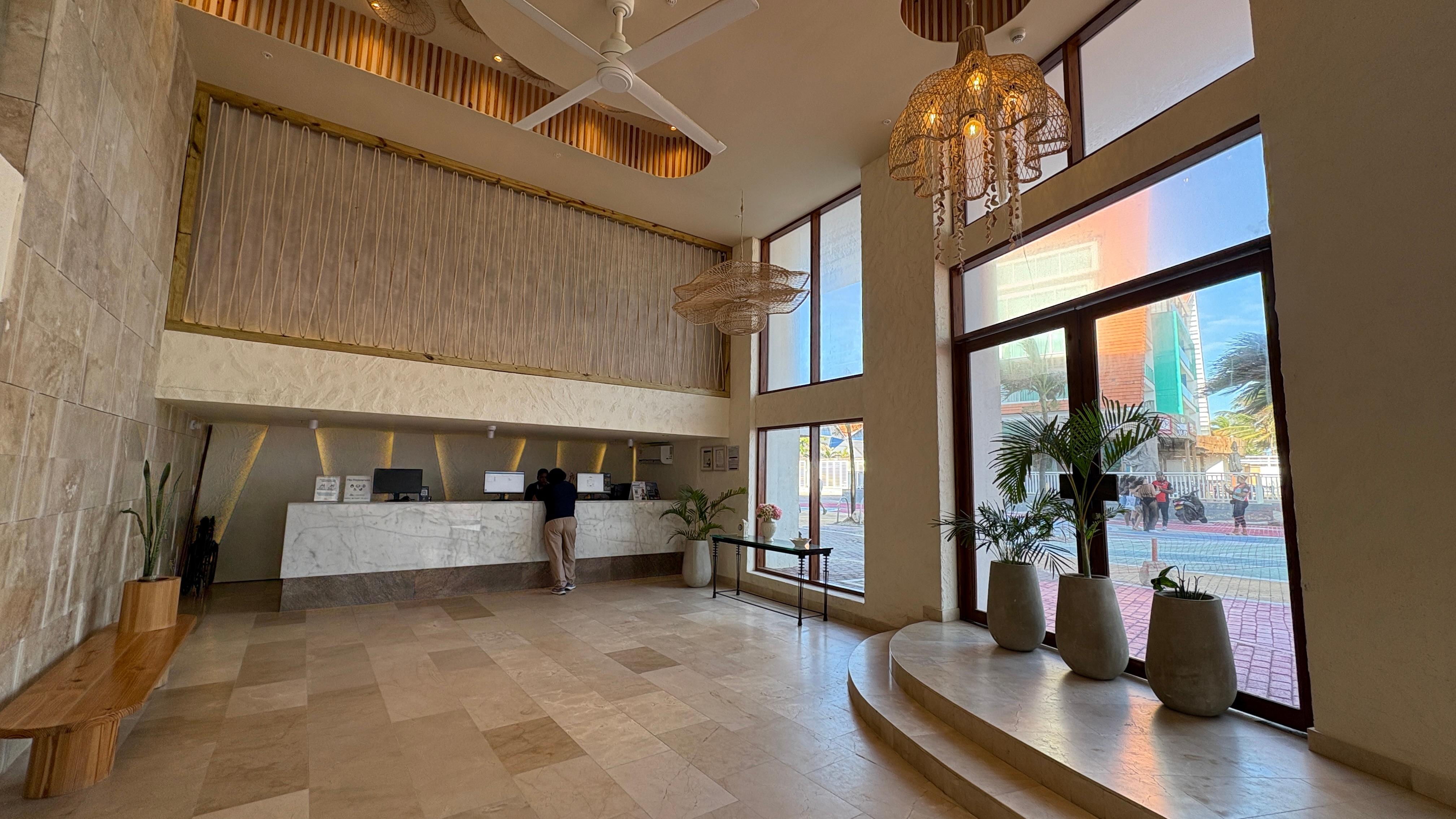 Vista Lobby Hotel Toné by On Vacation